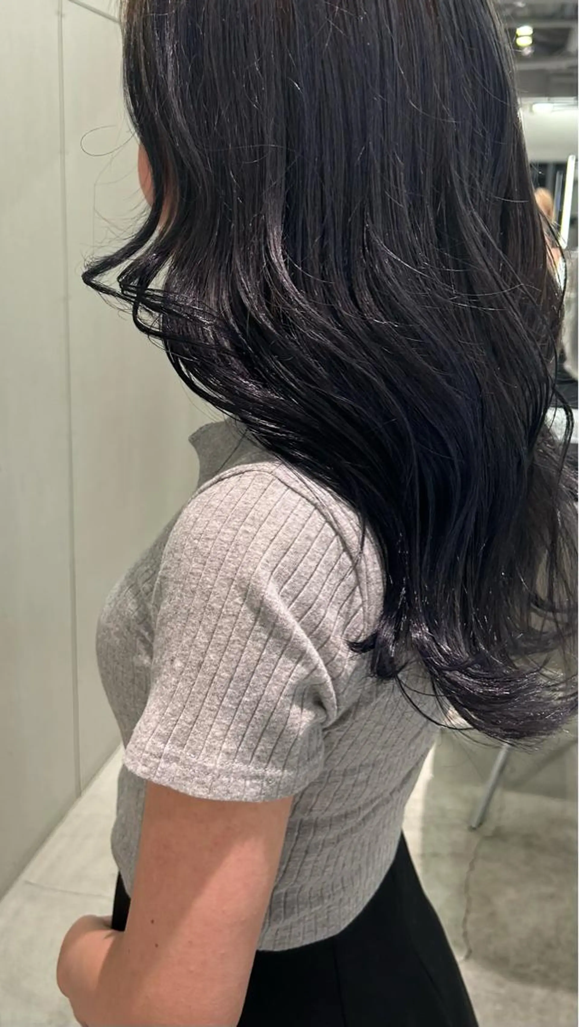 セミロング カラー ヘアアレンジ ブルーカラー ネイビーカラー 寺澤 花梨のヘアスタイル