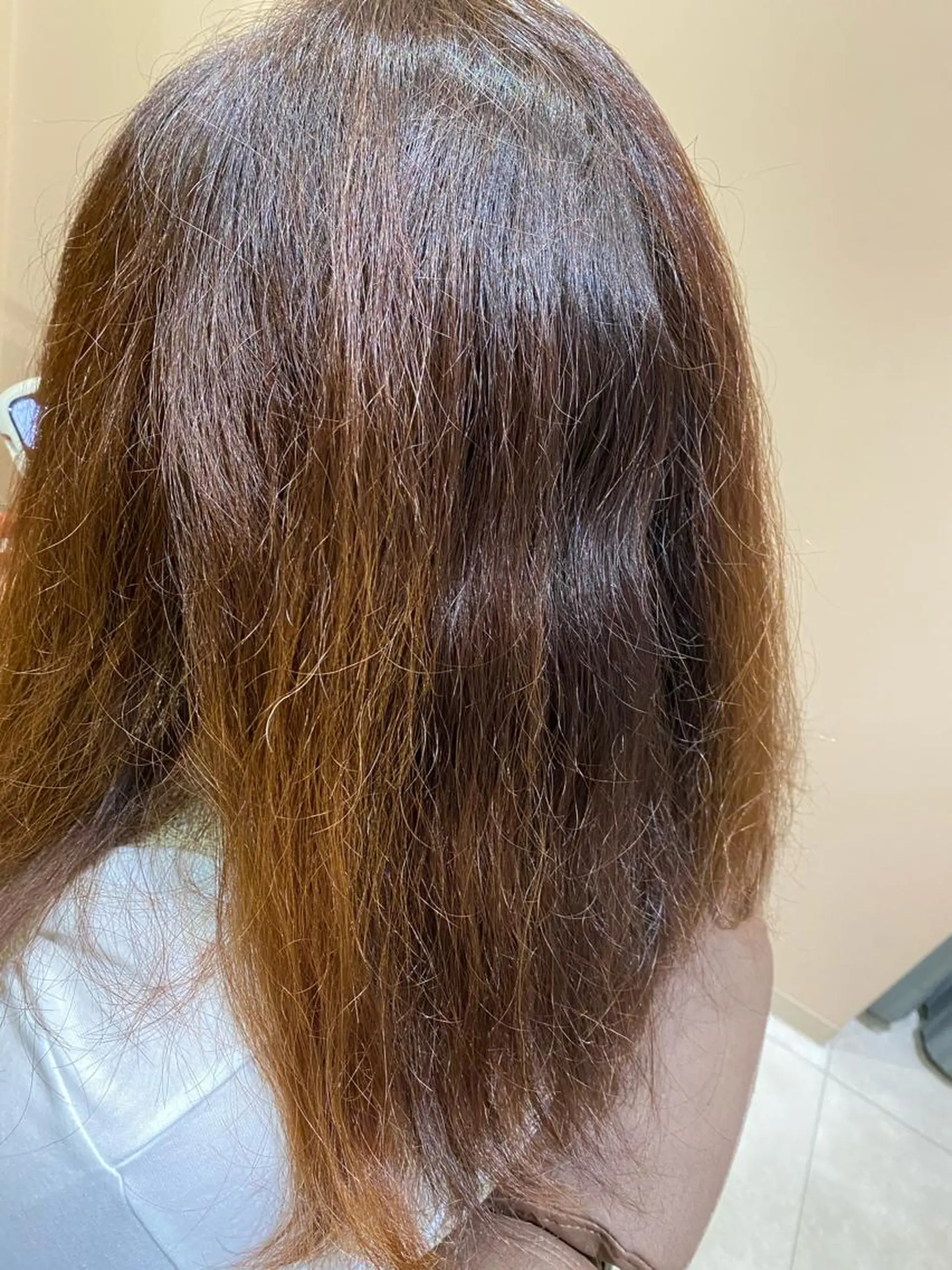 ロング くせ毛 酸性ストレート タナカ レイヤのヘアスタイル