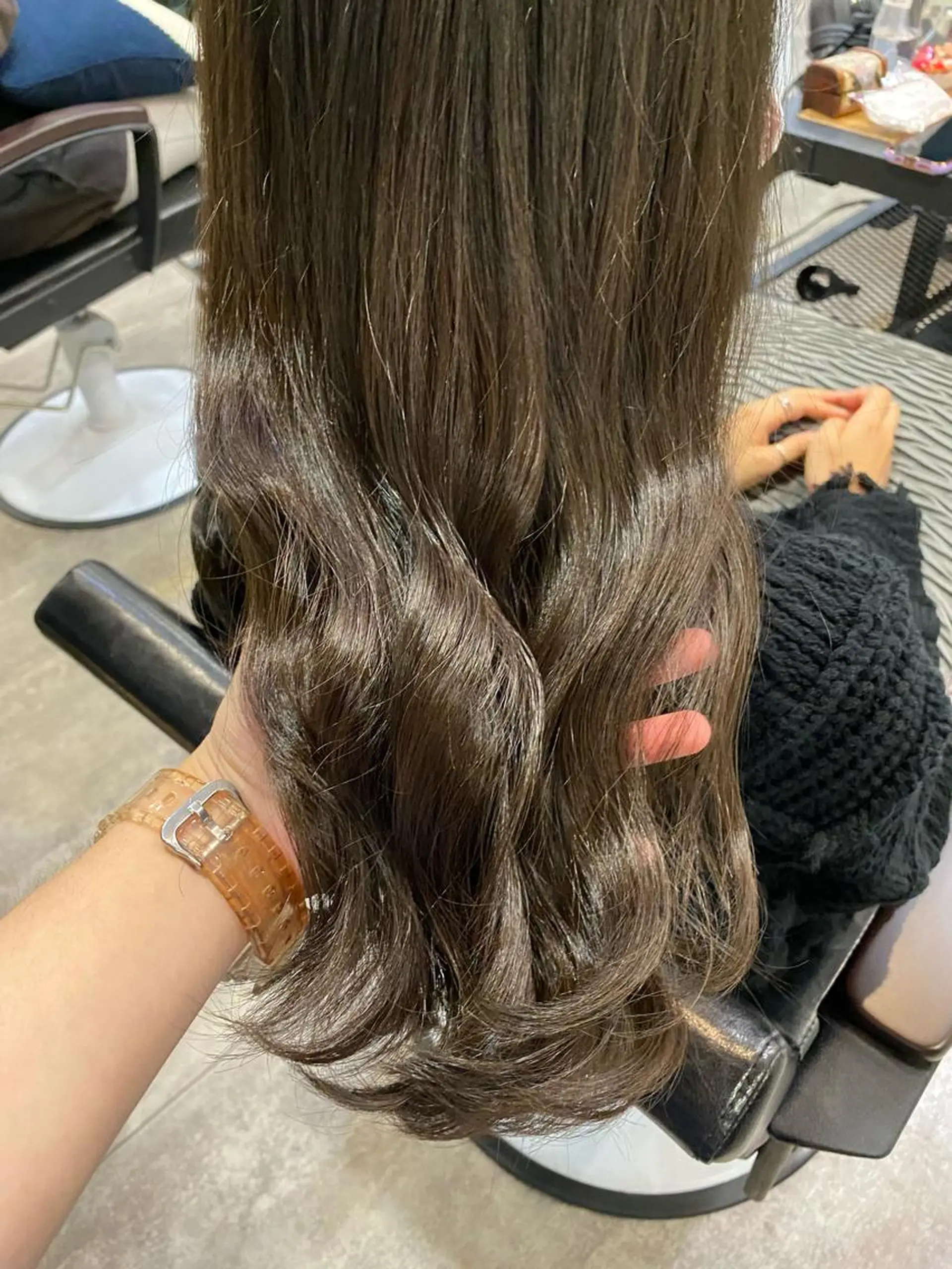 セミロング カラー 透明感カラー グレージュ 🟢NEGi🟣 🫧髪質改善のヘアスタイル