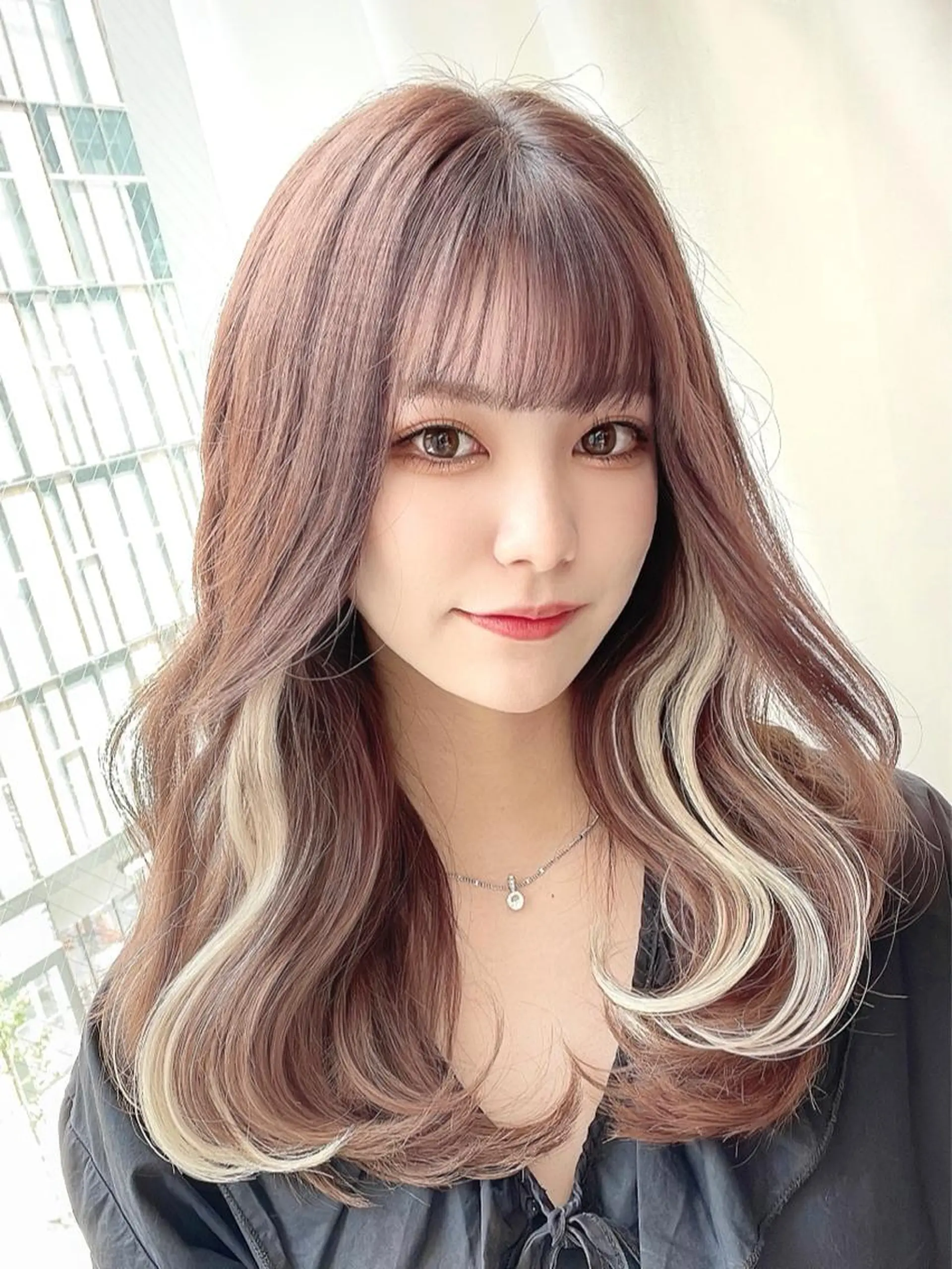 セミロング カラー くびれヘア ヨシンモリ 韓国風ヘア サイドバング 小顔カット 顔周り特化/韓国ヘア /レイヤー/吉野幸大のヘアスタイル