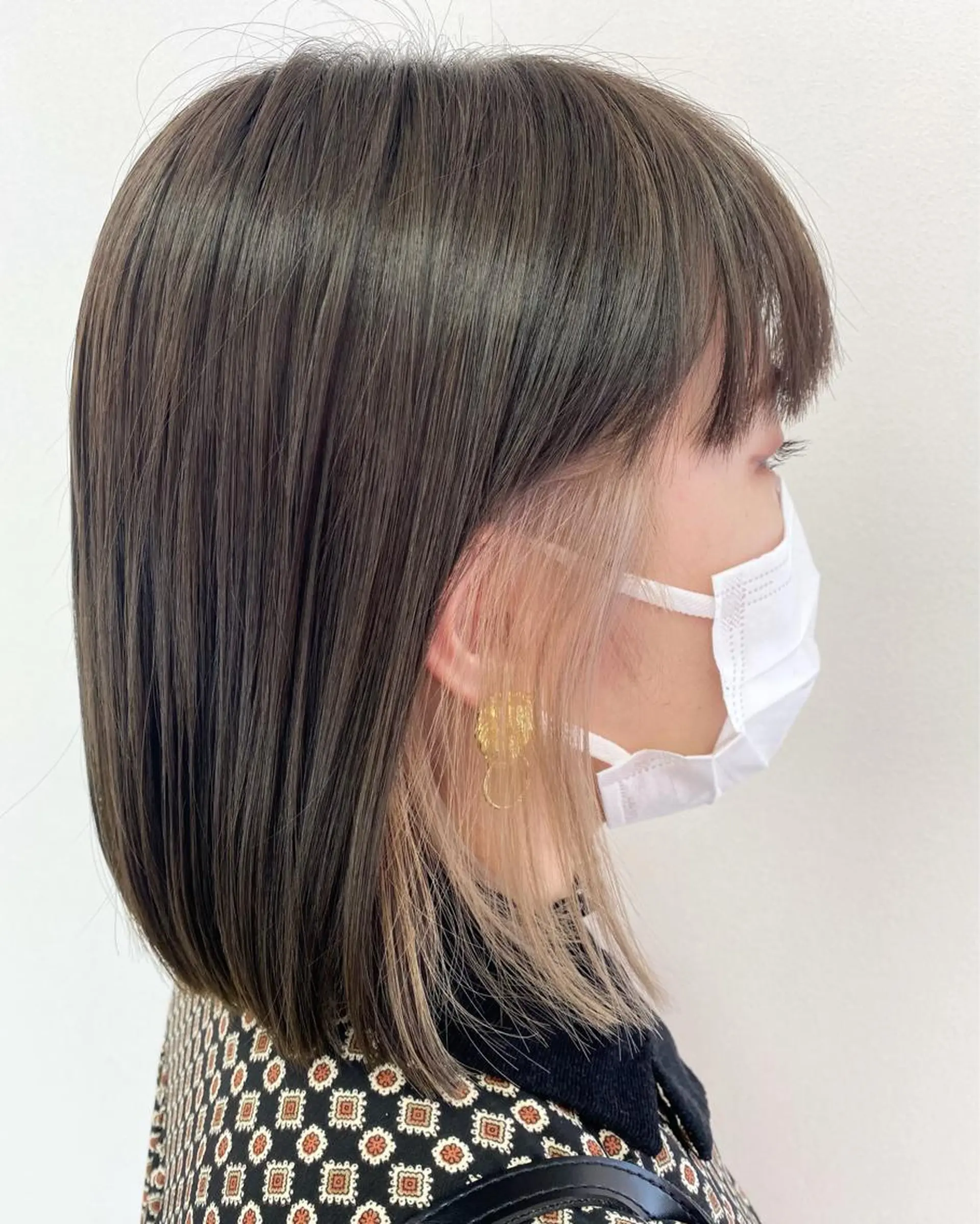 ミディアム カラー ブリーチ イヤリングカラー 上田 和紀子のヘアスタイル