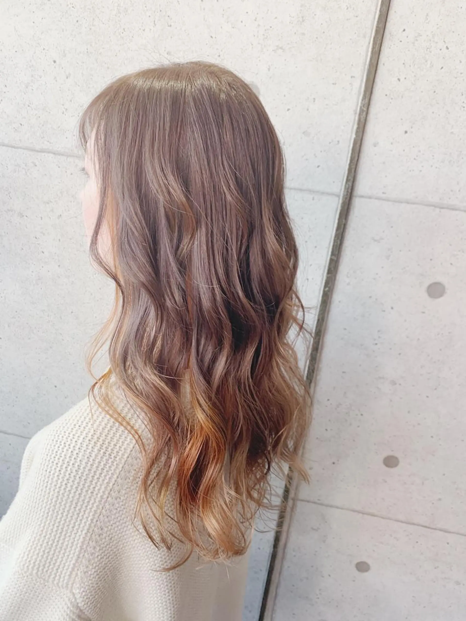 ロング カラー 福森 みずきのヘアスタイル