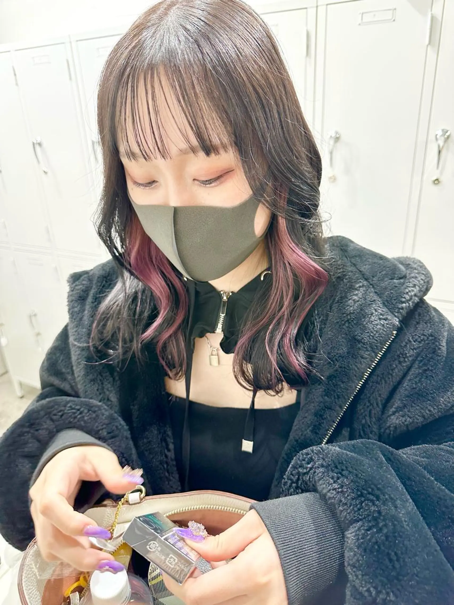 ミディアム カラー イヤリングカラー ヘアカラー トリートメント kai .のヘアスタイル