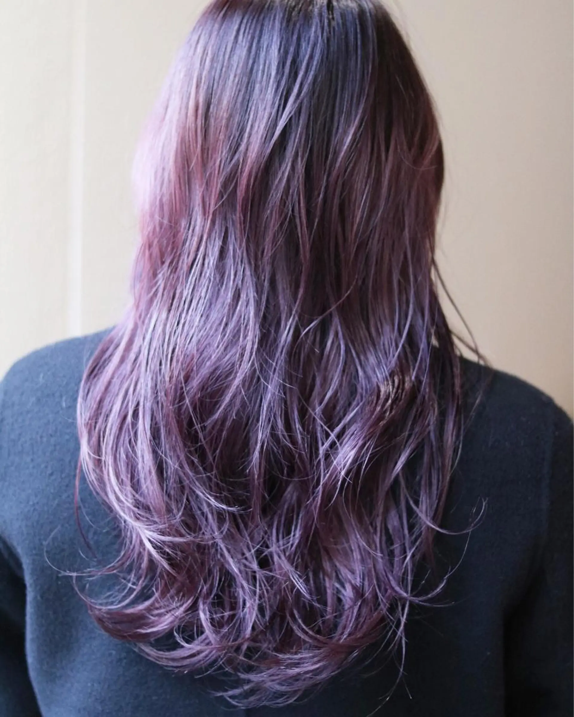 ロング カラー パーマ ヘアアレンジ アッシュ ラベンダーカラー ラベンダーアッシュ ピンクカラー ピンクラベンダー youres hair 新宿3丁目店所属・新宿.代表.透け髪 TAKAケアブリーチのヘアスタイル