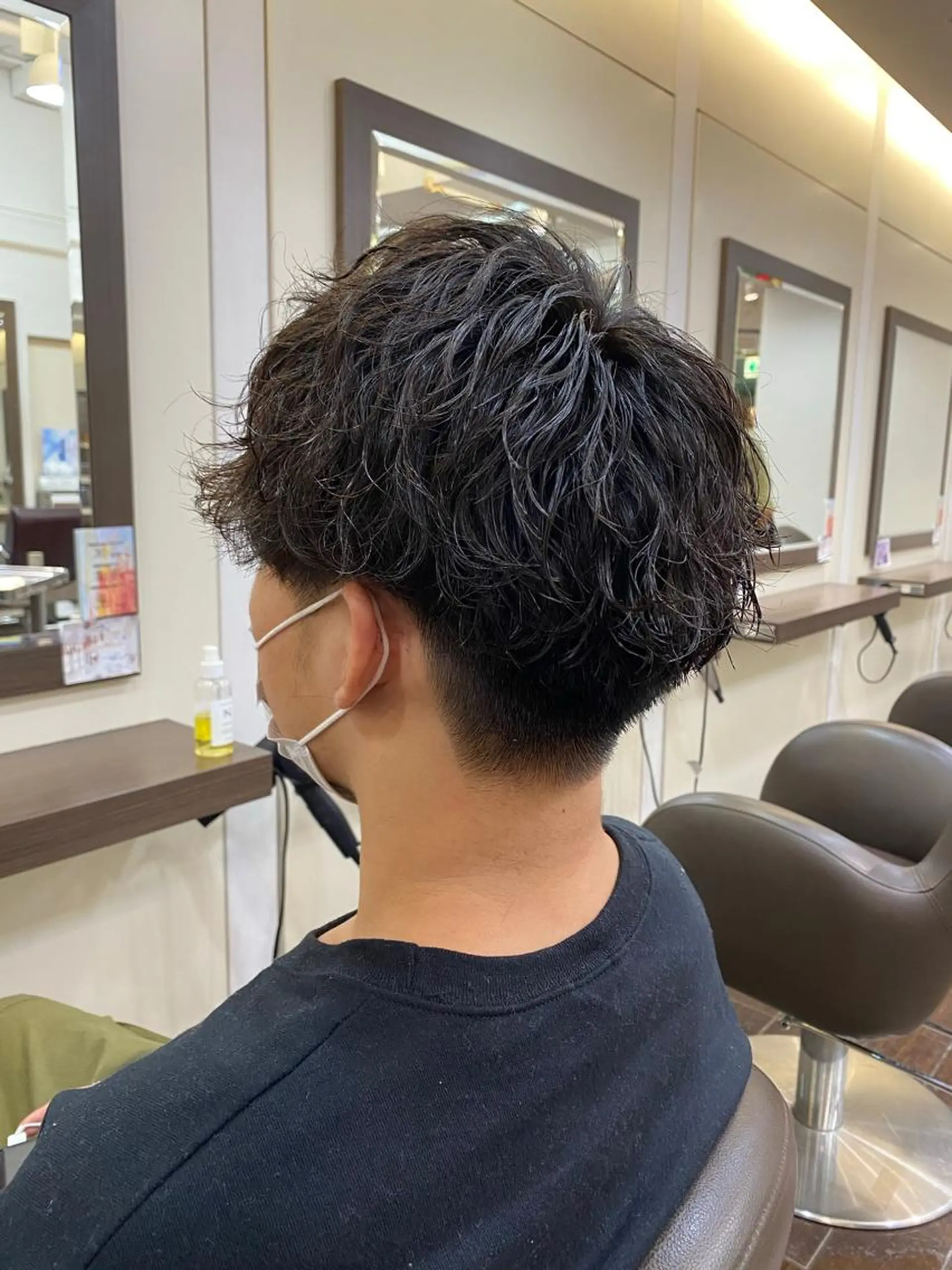 ショート パーマ メンズ カット パーマ newi saLyu 今井海斗のヘアスタイル