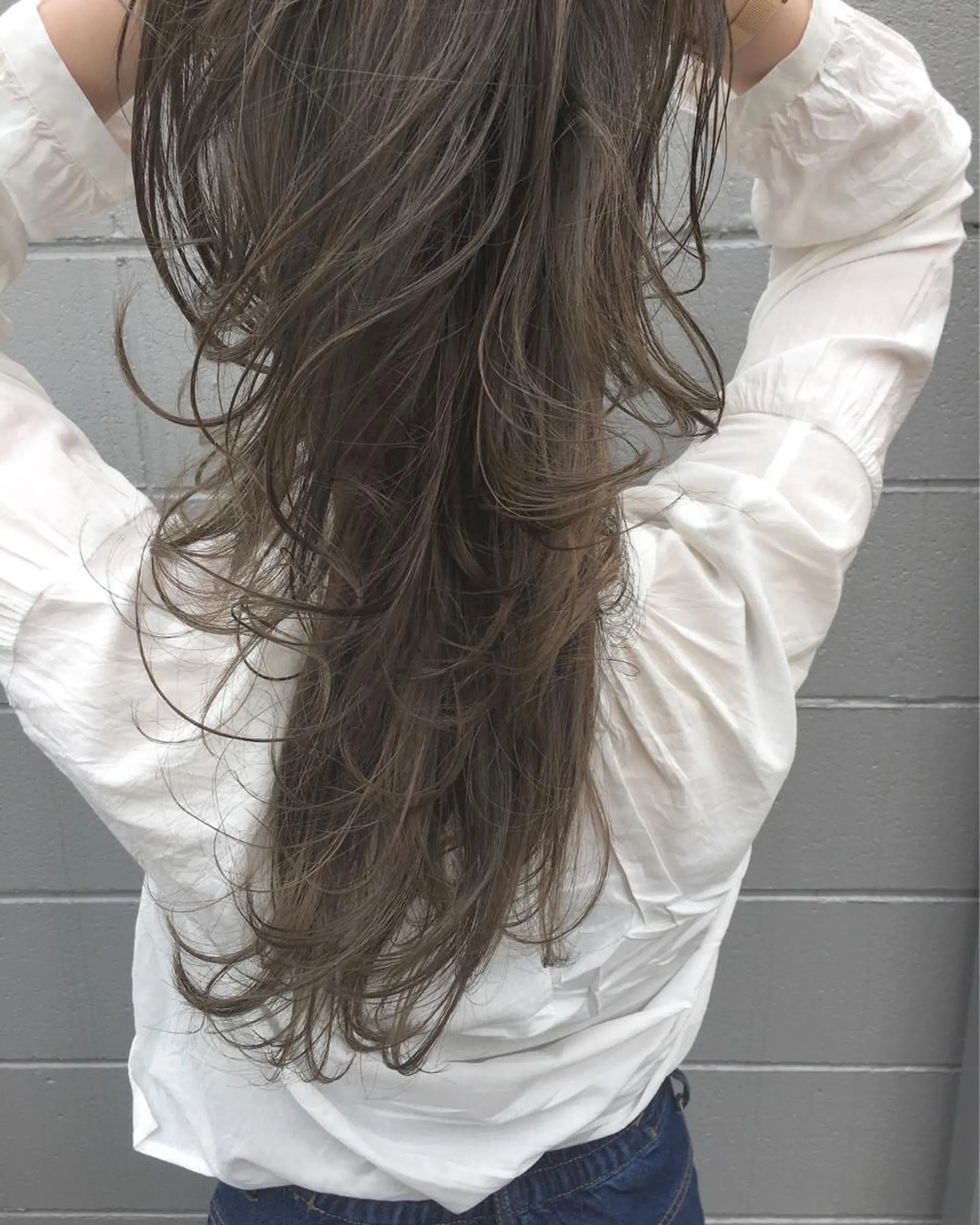 ロング カラー グレージュ ハイライトカラー ハイライト レイヤーカット BLend 渋谷のヘアスタイル