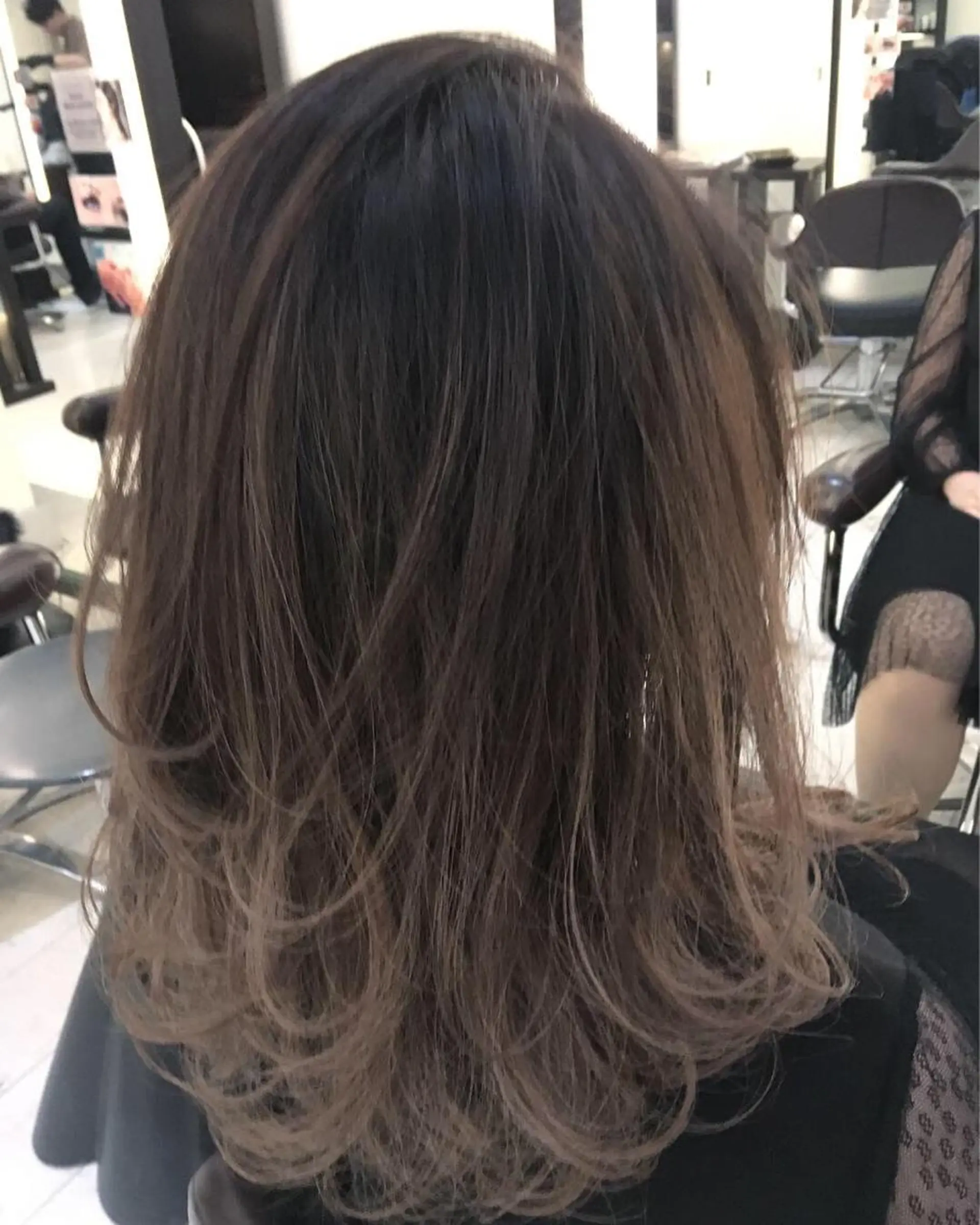 セミロング カラー TOPSTYLIST 🇬🇧JIMMYのヘアスタイル