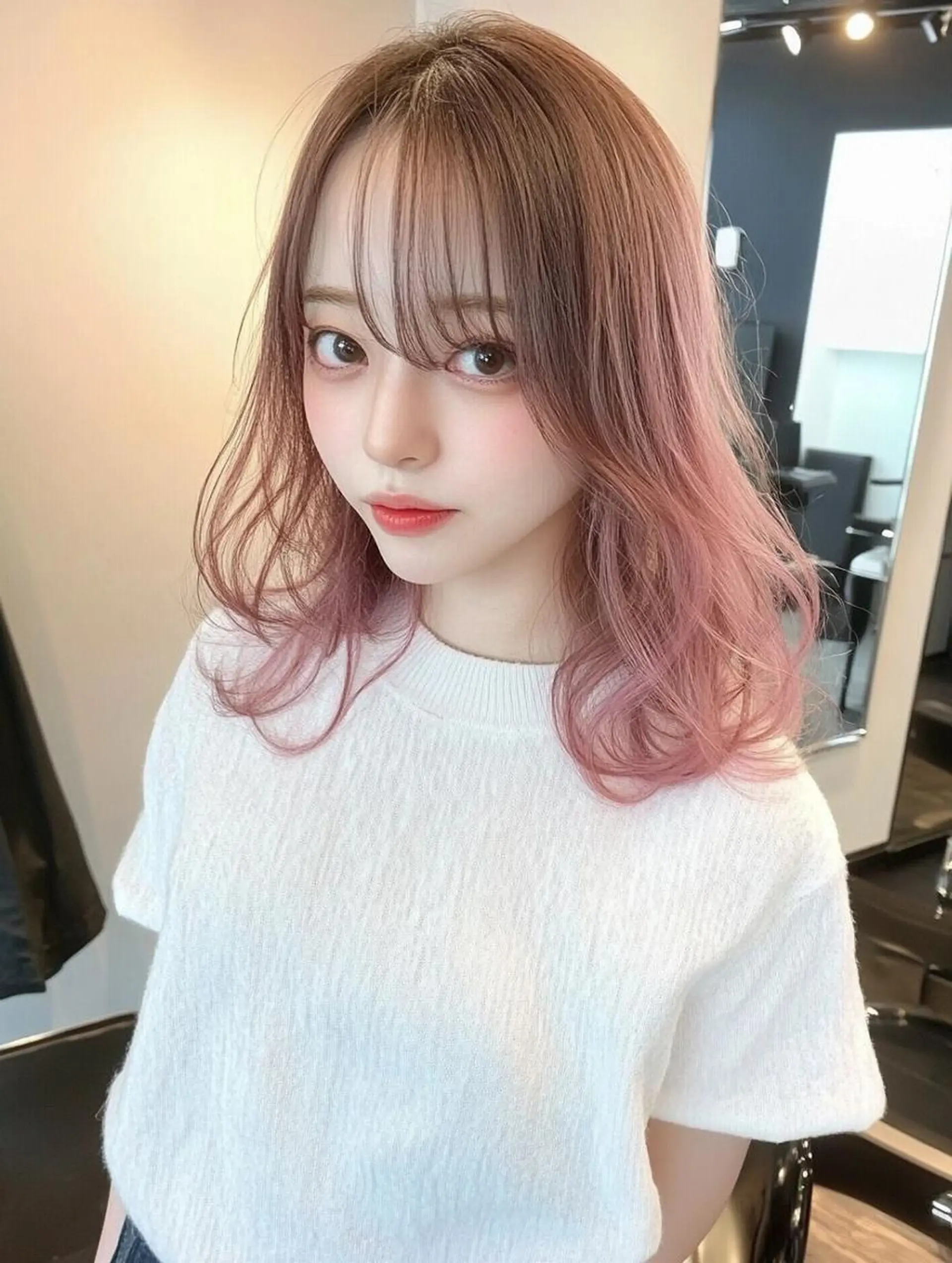 セミロング ヘアカラー バレイヤージュ/ ミルクティーベージュのヘアスタイル