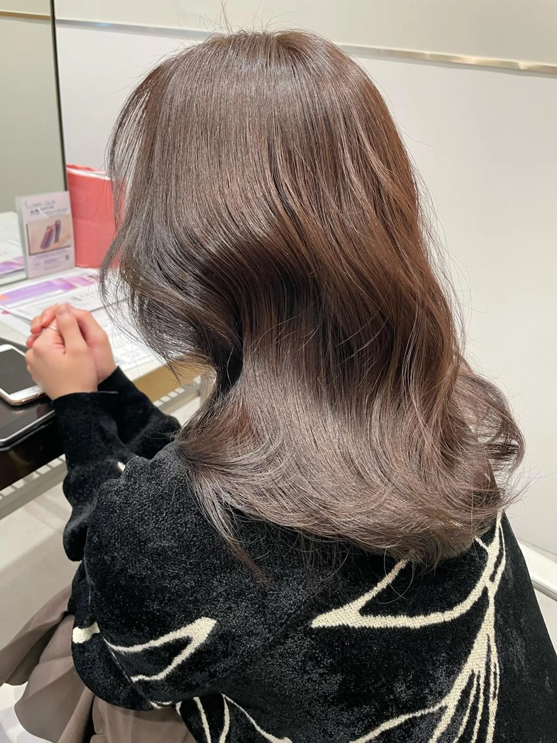 セミロング くびれショート/パー マ/🐬永井瑠栞🐬のヘアスタイル