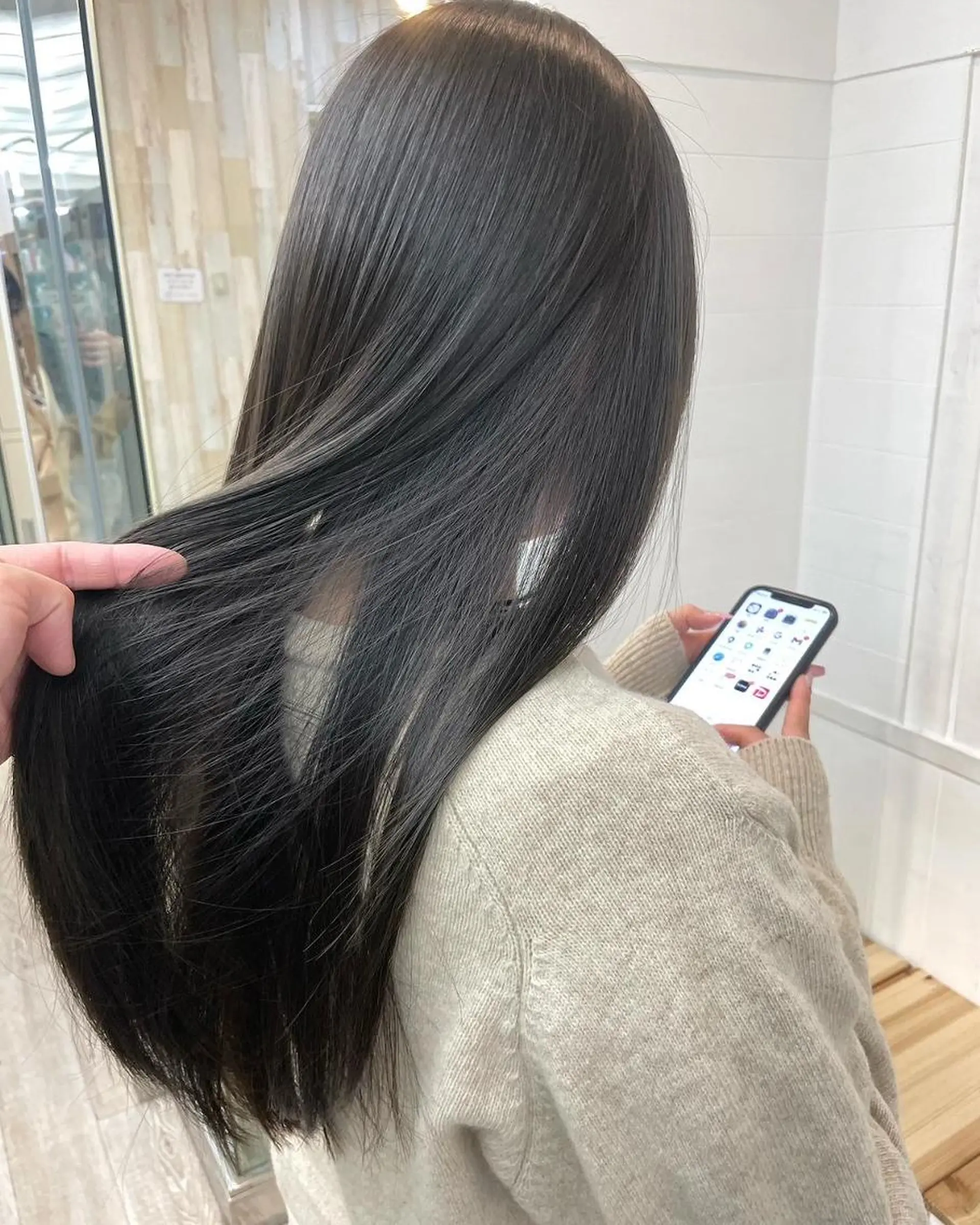 ロング カラー アッシュ ベージュカラー ブリーチ ケアブリーチ 透明感カラー N° anfeel 渋谷🪞🫧のヘアスタイル