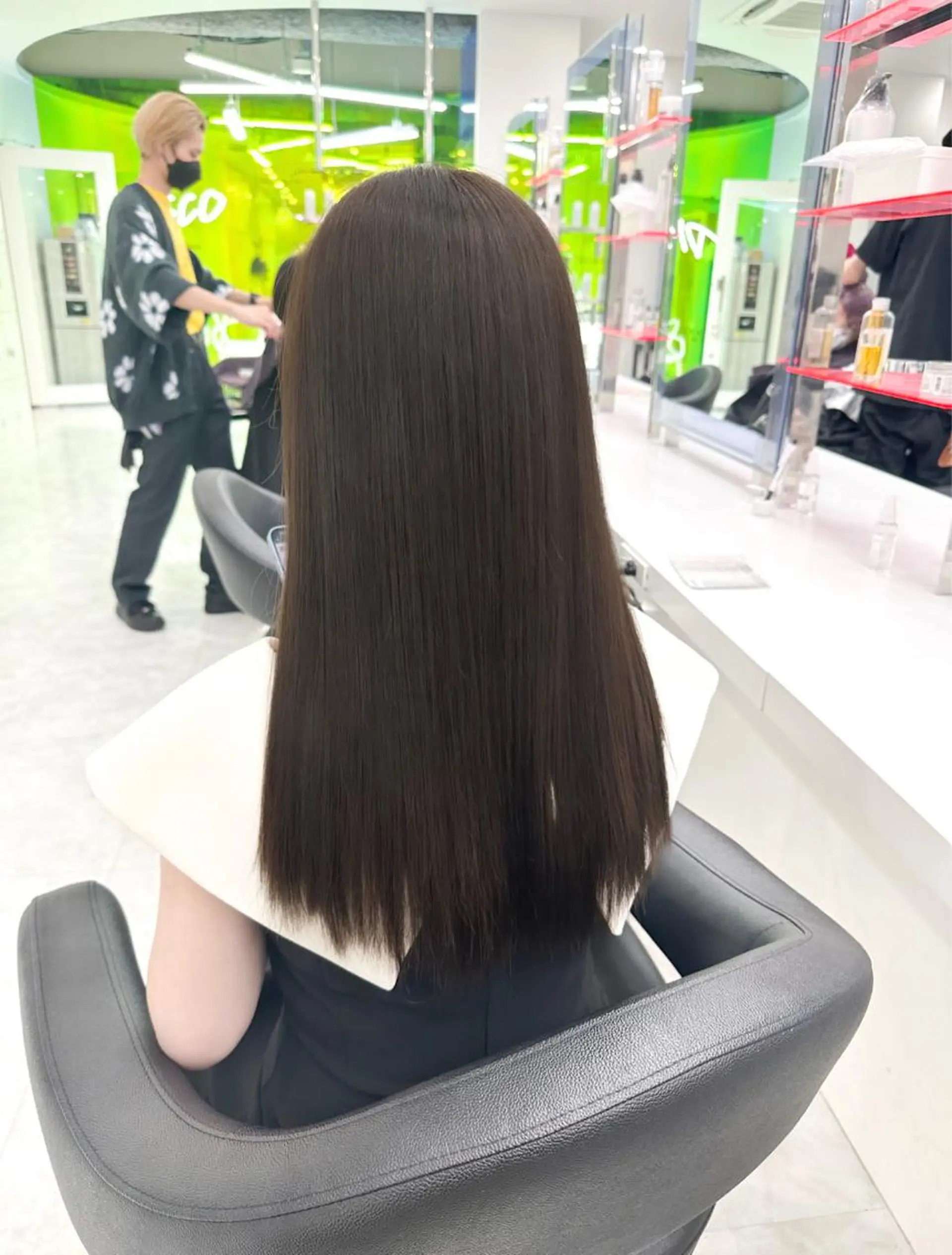 ロング チョコレートブラウン ピンクブラウン ピンクラベンダー 顔周りカット 髪質改善 🤎MISAKI 艶髪モテカラー🤎のヘアスタイル