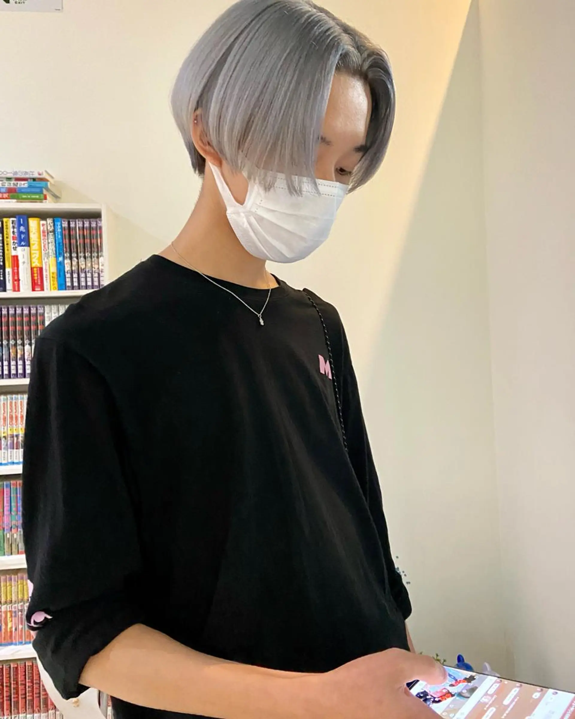 ミディアム メンズ カラー キッズ メンズバレイヤージュ メンズブリーチ メンズインナーカラー バレイヤージュ ブリーチ corazon ブリーチのヘアスタイル