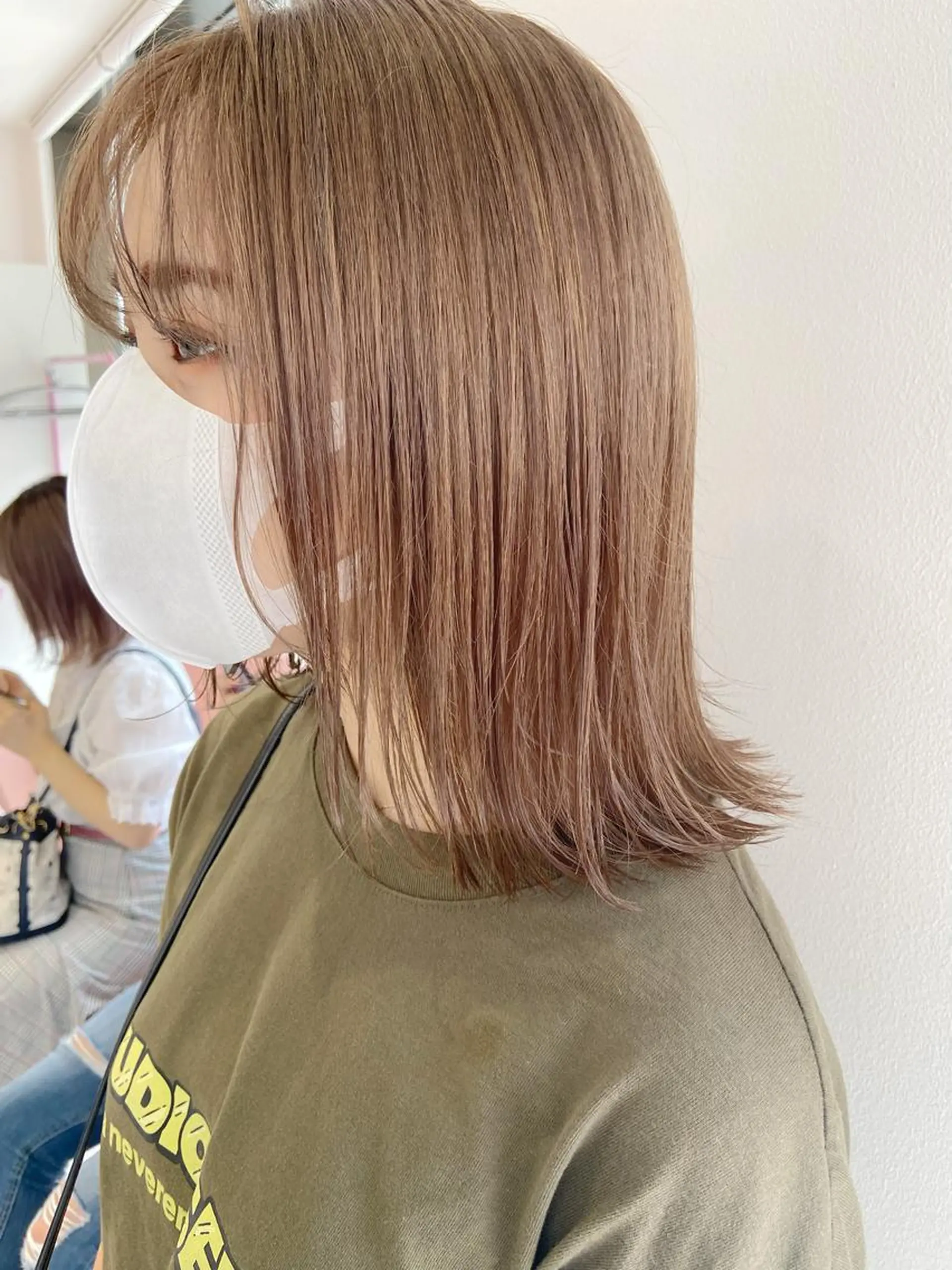 ミディアム カラー ヘアアレンジ ベージュカラー ミルクティーベージュ レイヤーカット指名 No.1💖マユカのヘアスタイル