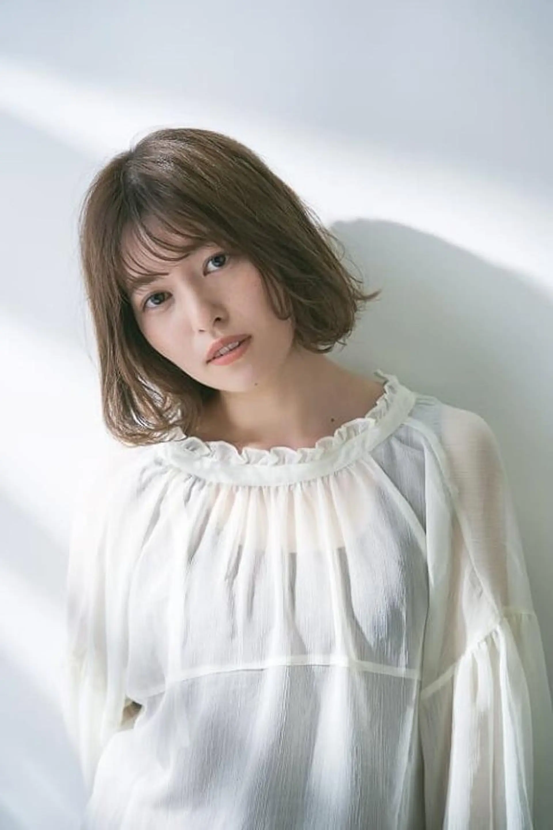 ミディアム 🎨インナーカラー が得意👍新垣⚜️のヘアスタイル