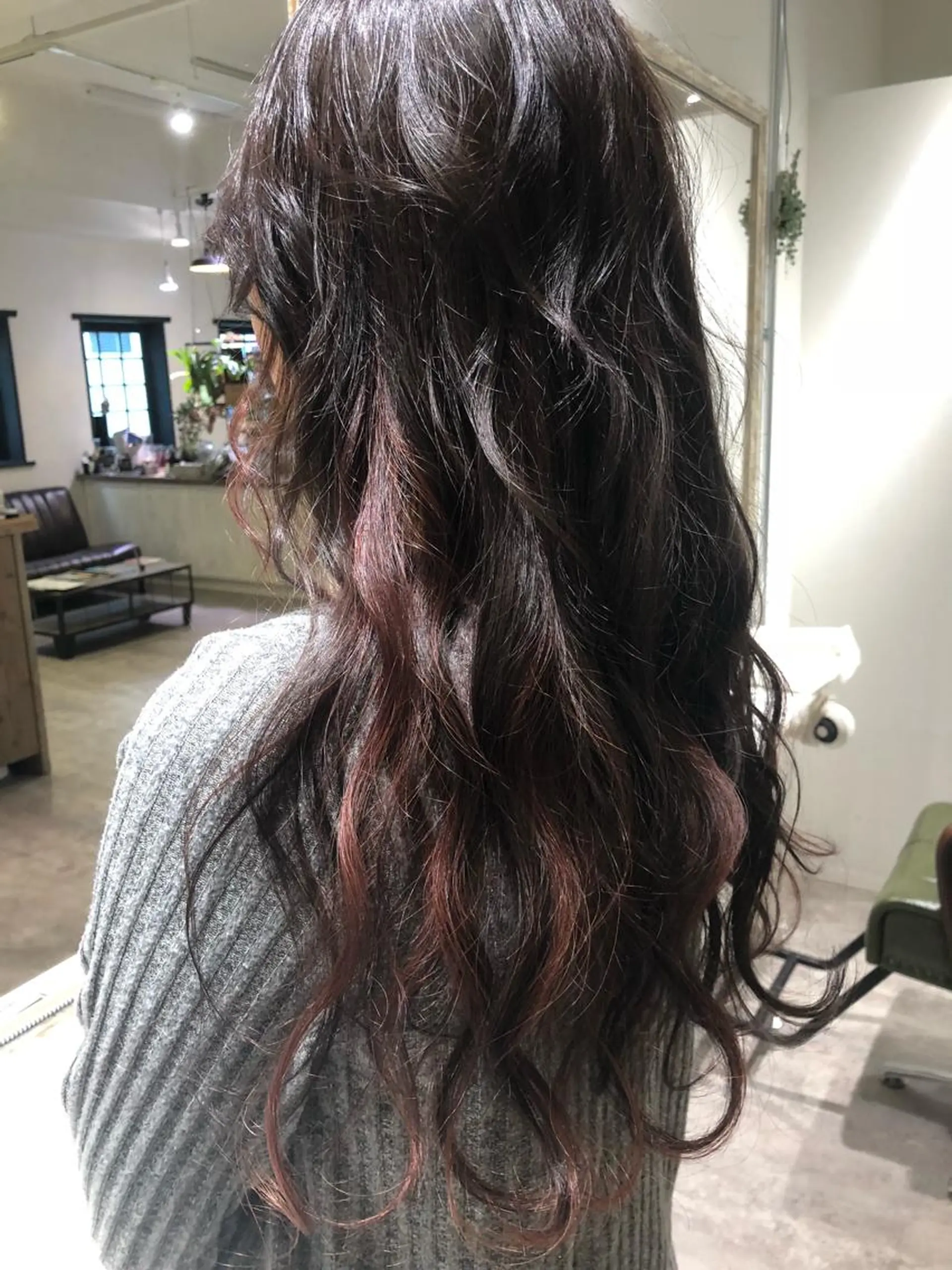 セミロング カラー アッシュ アッシュグレー ピンクカラー ヘアカラー トリートメント 渡辺 加菜子のヘアスタイル