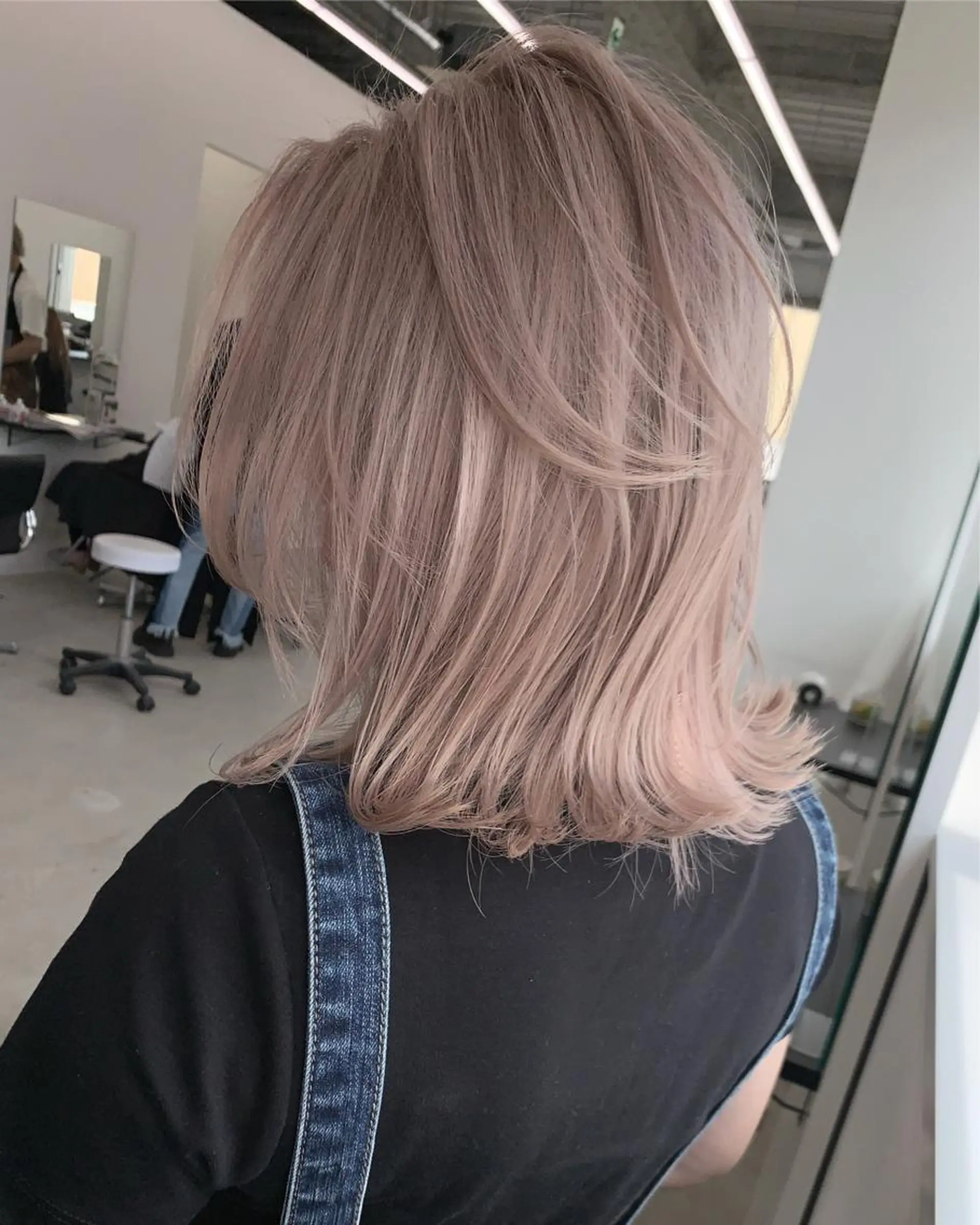 ミディアム LINOET名古屋所属・ダブルカラー🩶上村 純妃🩶名駅徒歩5分のヘアスタイル