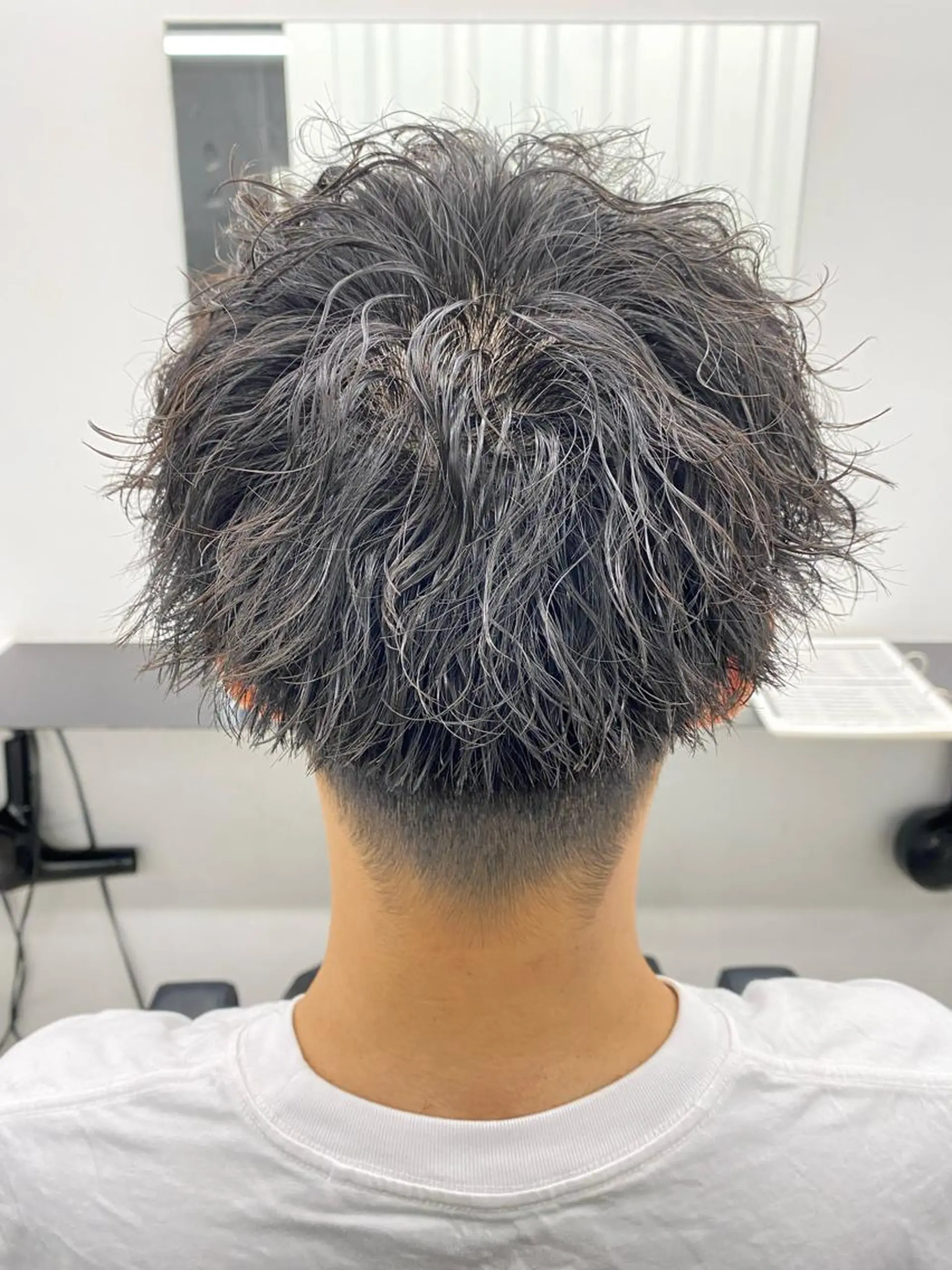 ショート パーマ メンズ メンズパーマ ツイストスパイラルパーマ スパイラルパーマ カット パーマ ［似合わせヘア］ ✂︎OGURO✂︎のヘアスタイル