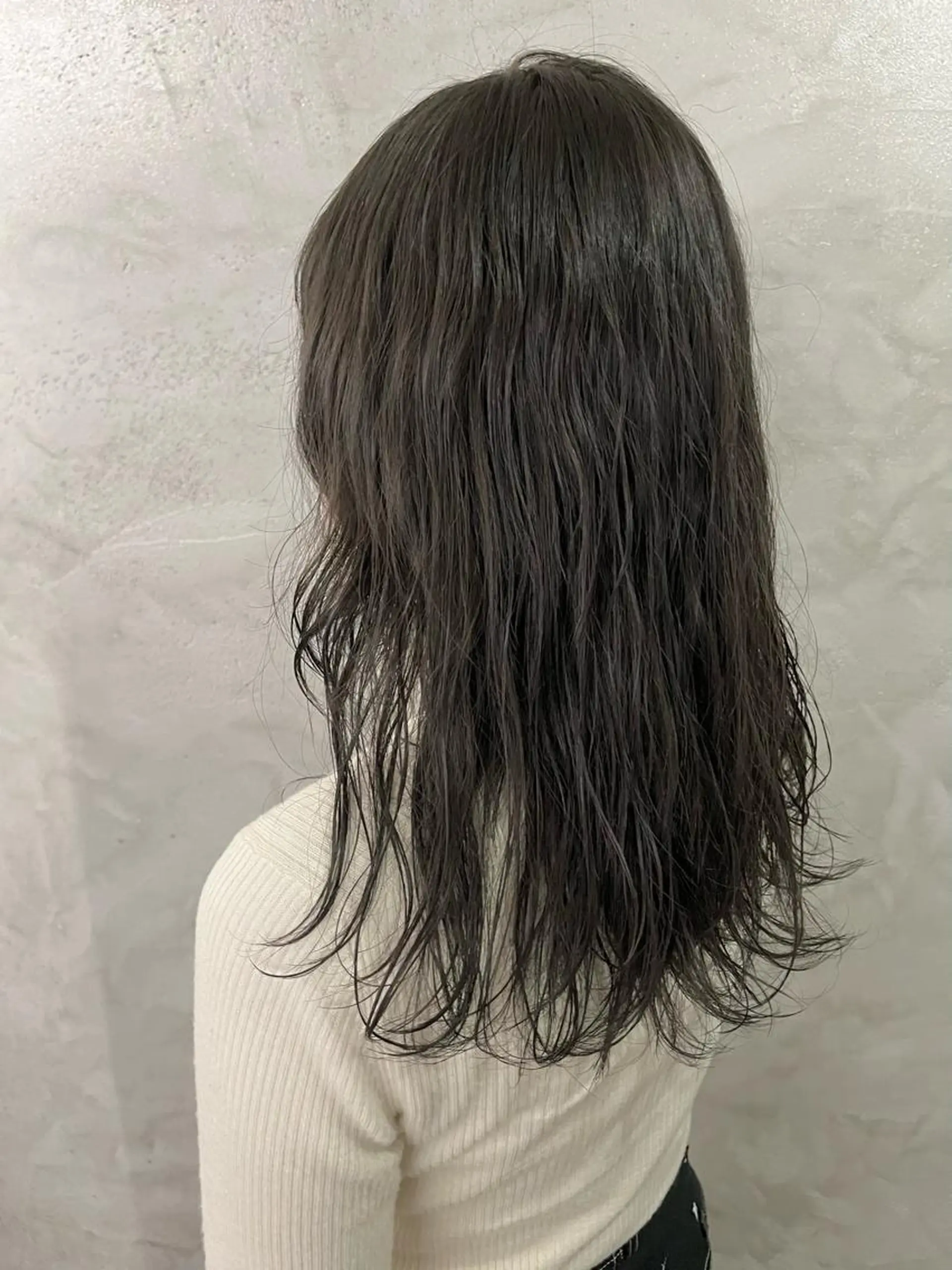 セミロング カラー アッシュ FUJINO RYOのヘアスタイル
