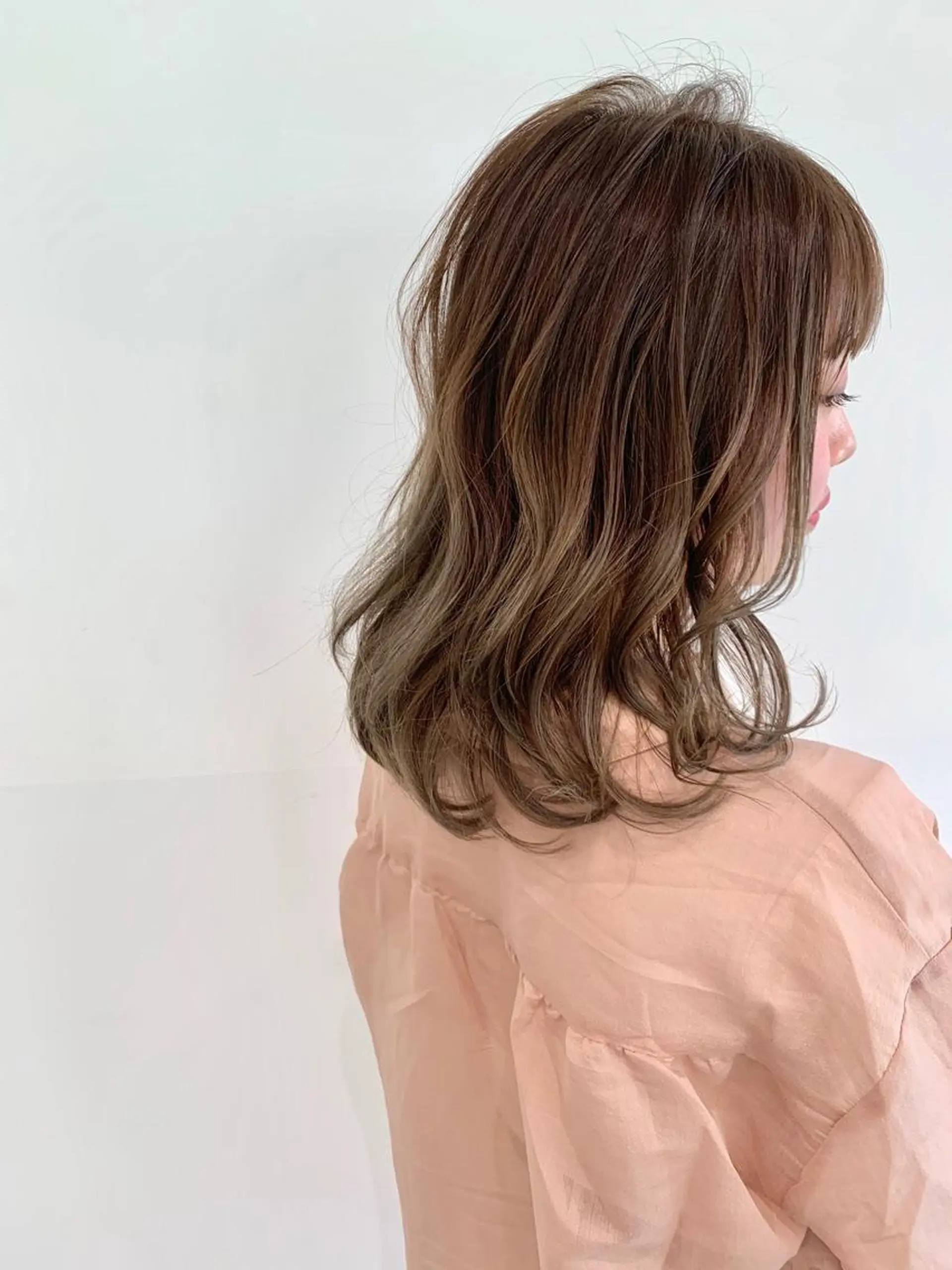 ミディアム カラー カット ヘアカラー トリートメント 🌟大切な前髪🌟 吉田こいちのヘアスタイル