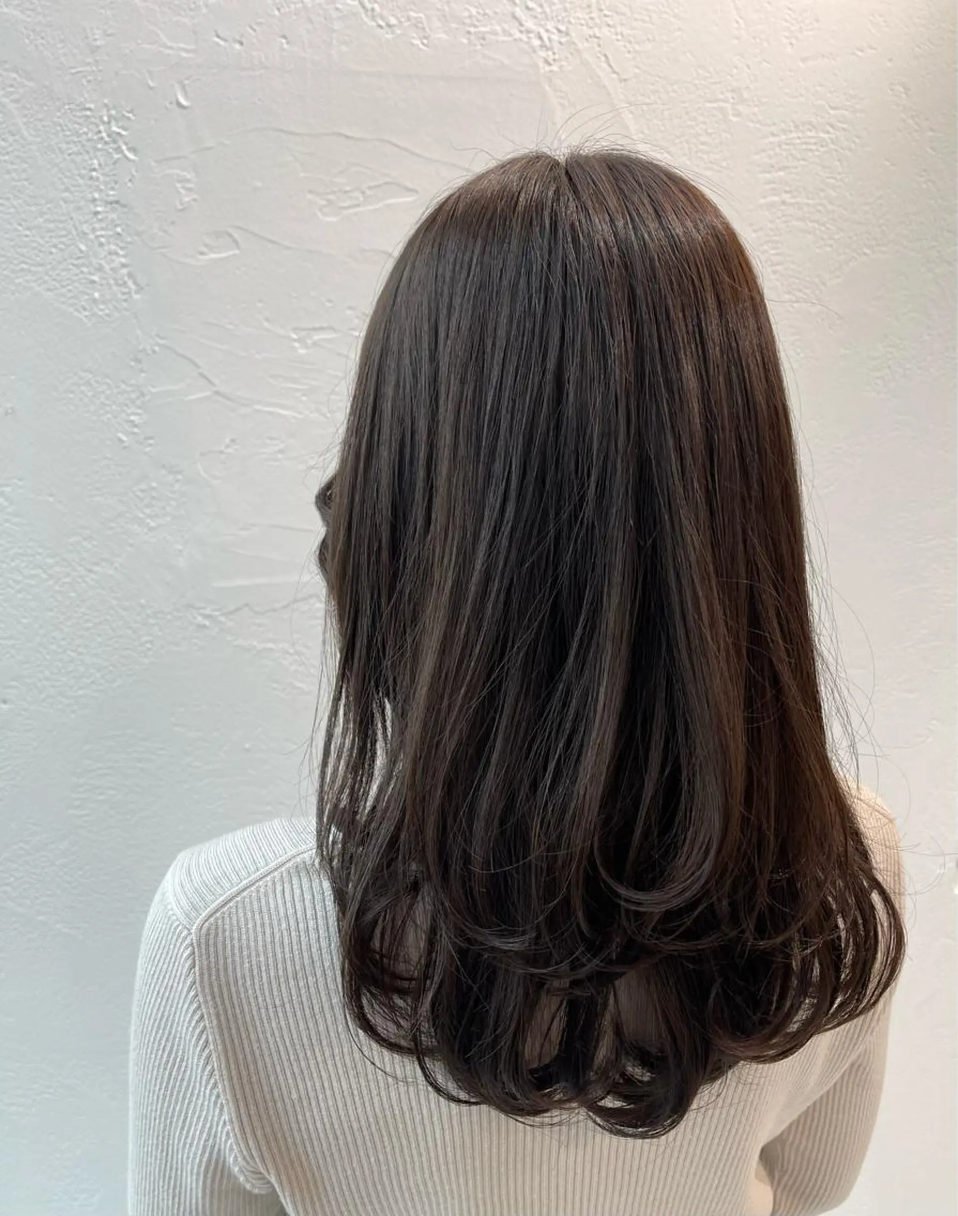 セミロング ZA/ZA  AOYAMA所属・フェミニンスタイル/ 艶カラー/amiのヘアスタイル