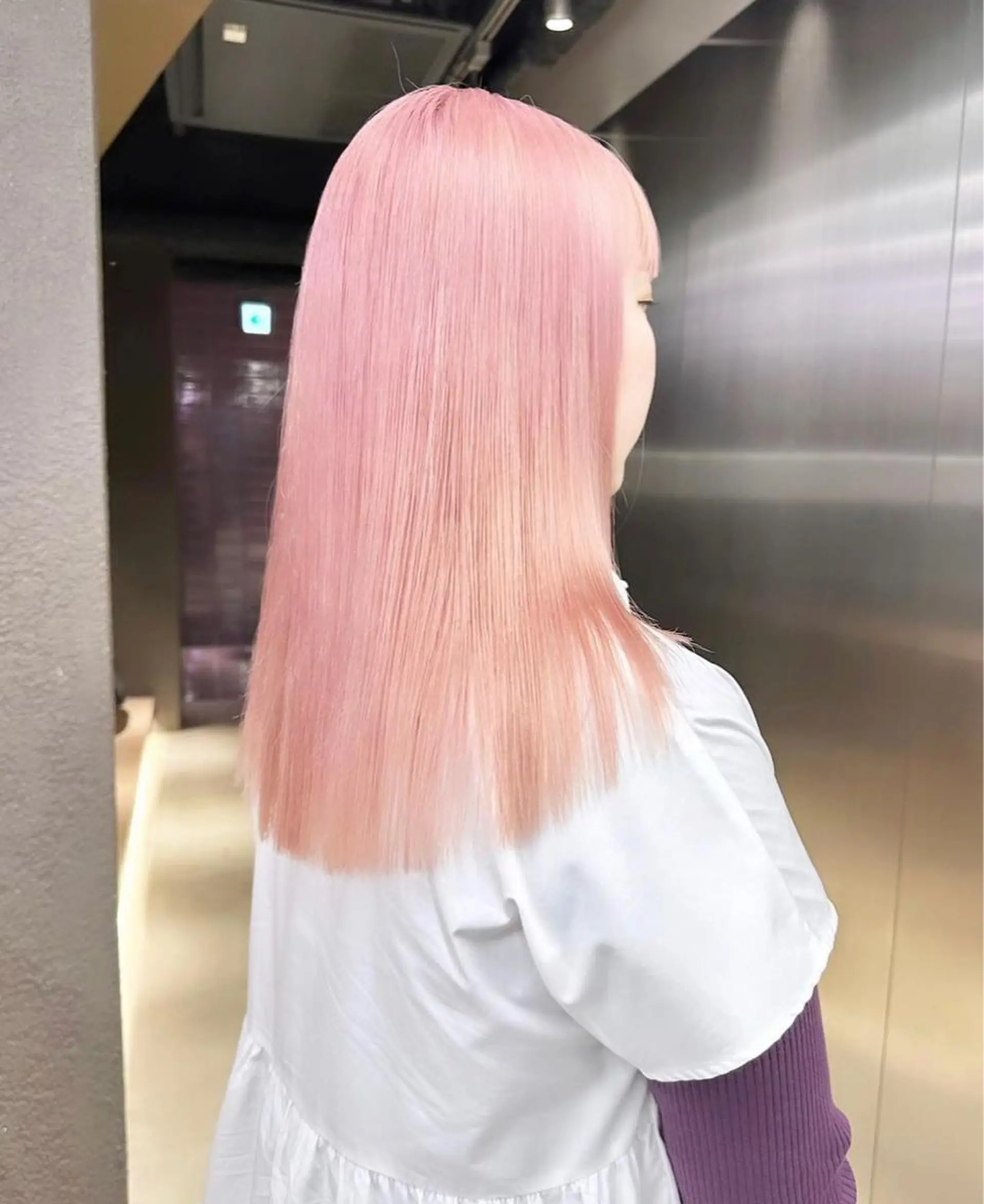 ロング カラー ブリーチ レイヤーカット トリートメント ハイトーン/ 縮毛矯正のヘアスタイル