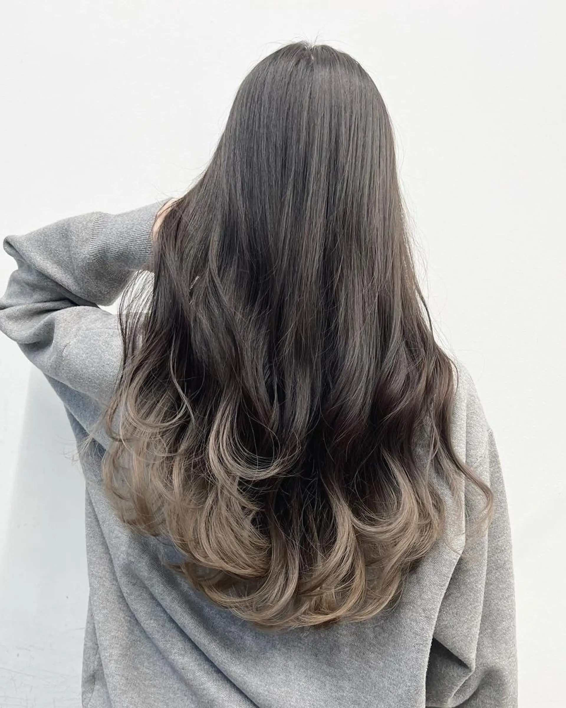 カラー アディクシーカラー アッシュ ブルーカラー ダークアッシュ グレージュ 【公式】amble luxe 中野のヘアスタイル