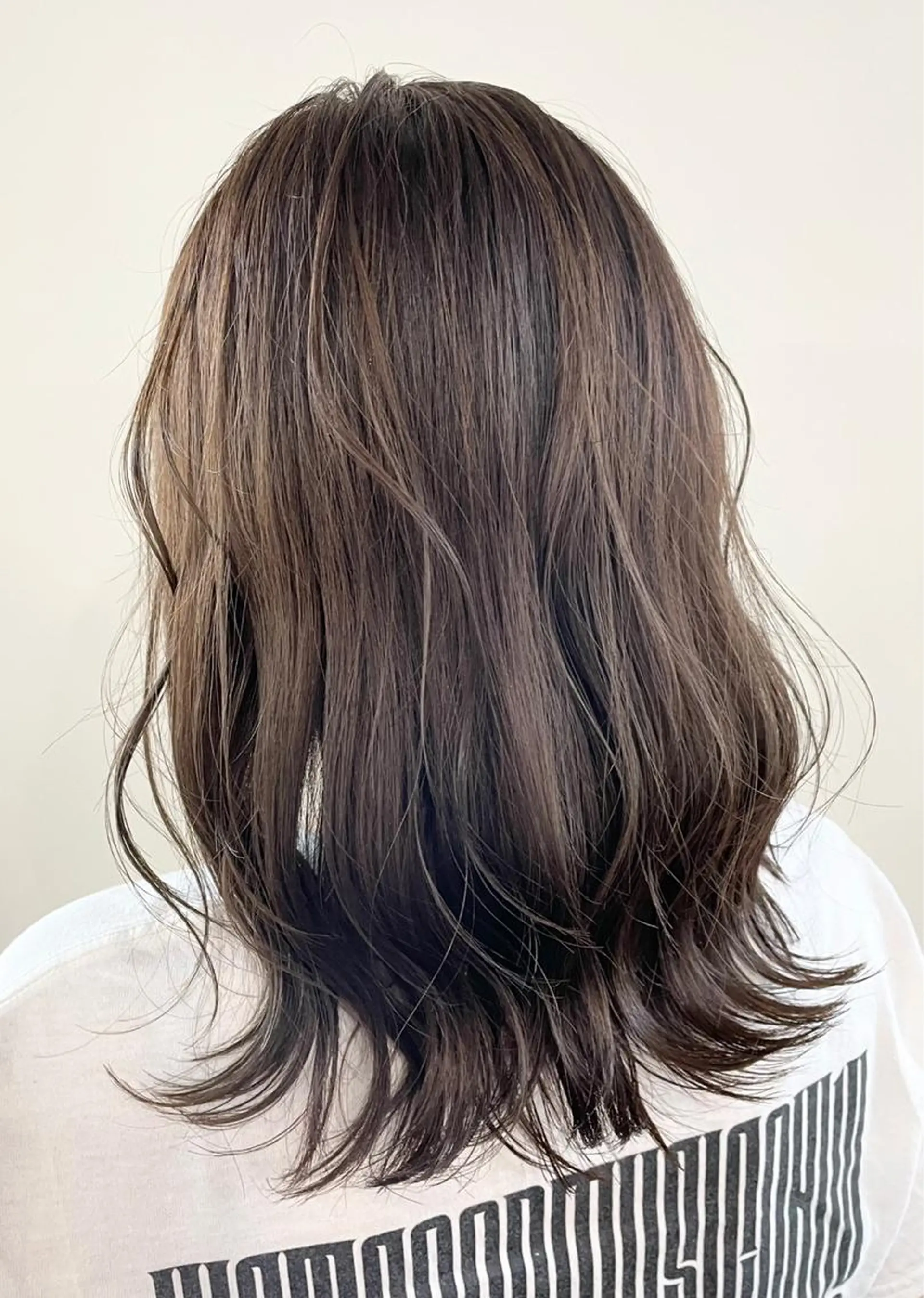 セミロング カラー グレージュ ヘアカラー トリートメント FLAGS YAMATOのヘアスタイル