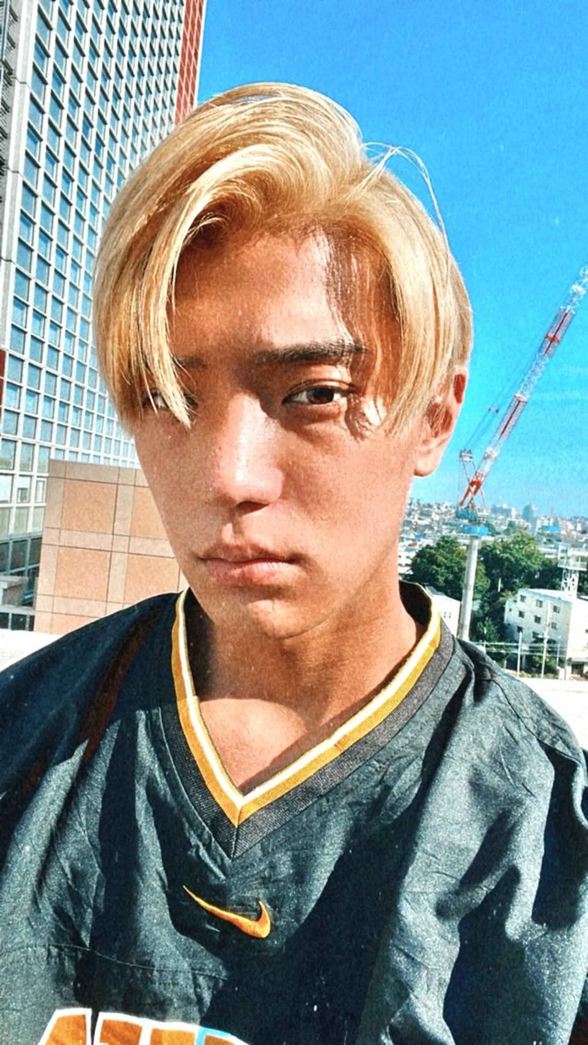 ミディアム メンズ メンズブリーチ カラー指名No.1✨ 星野六三四のヘアスタイル