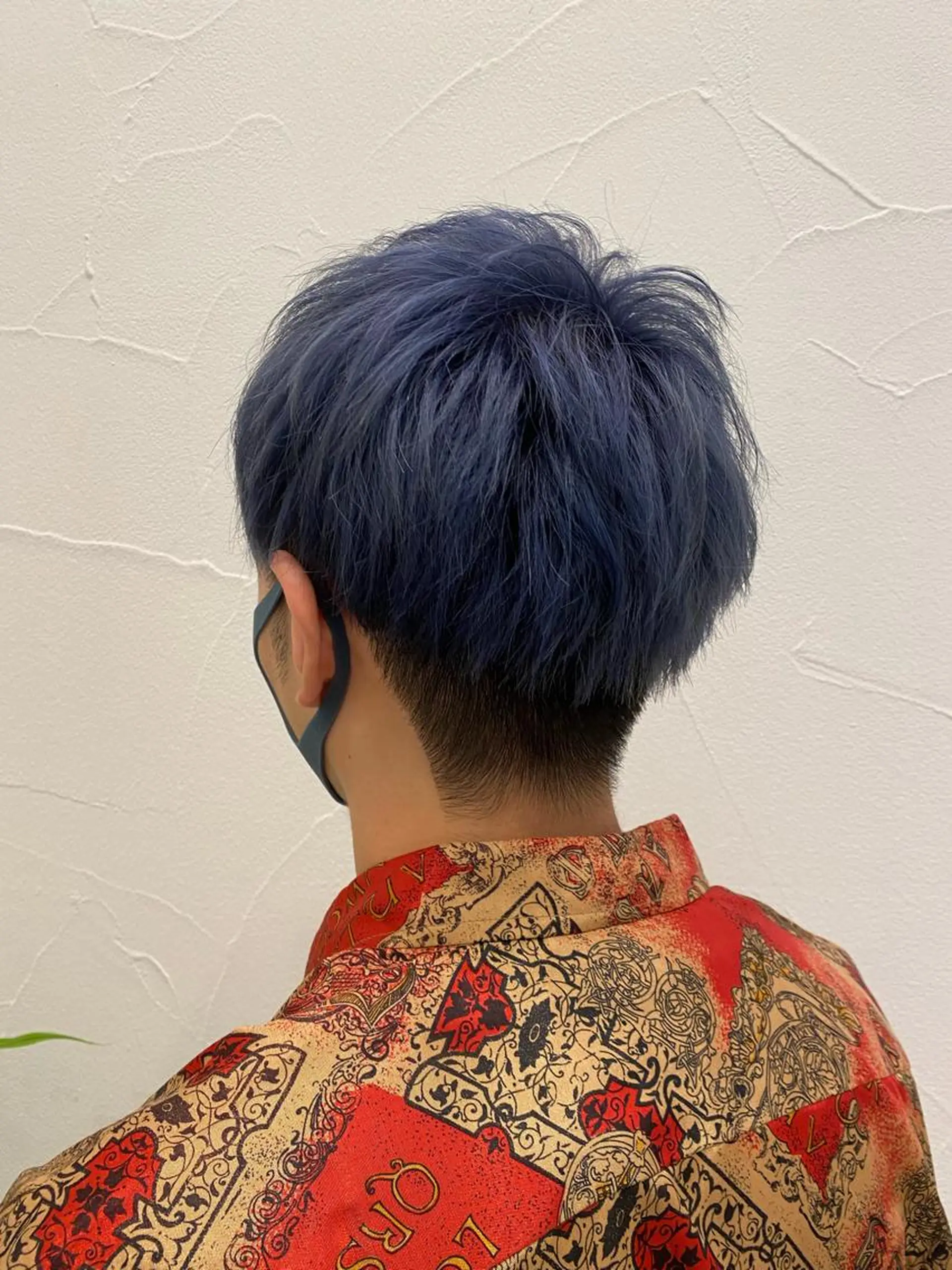 ショート カラー メンズ メンズブリーチ ブリーチ ブルーカラー ヘアカラー トリートメント Ash中目黒店 榊間茜のヘアスタイル