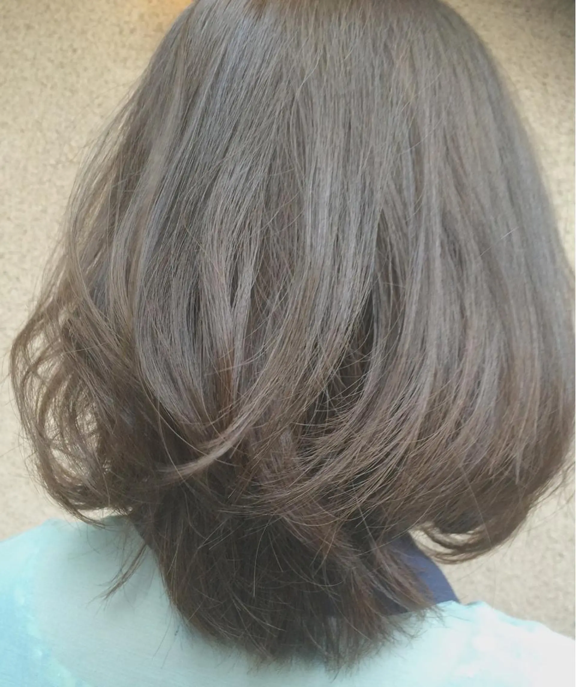 ショート カラー ブリーチ 透明感カラー イルミナカラー vato マンツーマンサロンのヘアスタイル