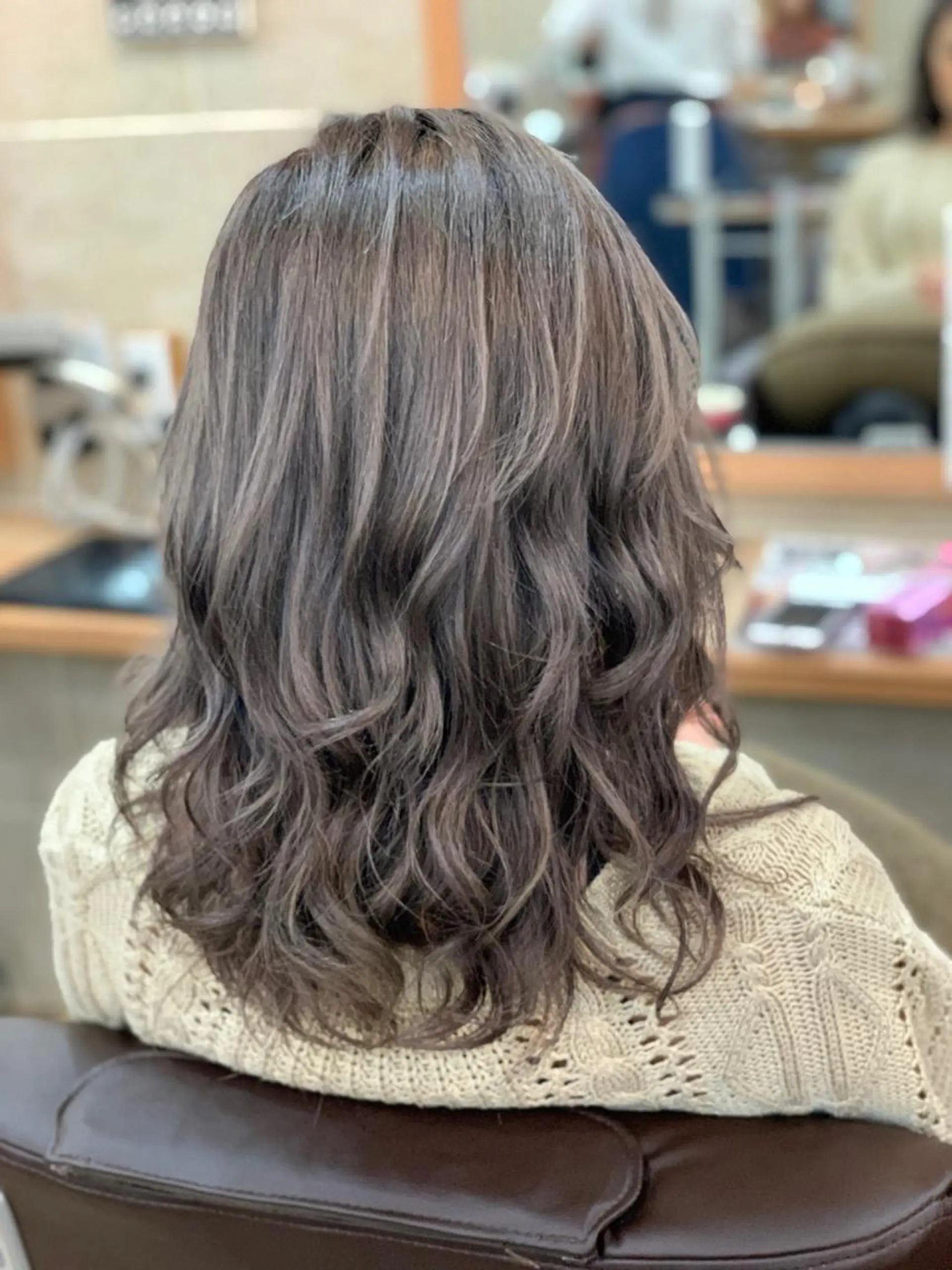 ミディアム カラー ブリーチ グレージュ ラベンダーカラー ラベンダーグレージュ ラベンダーグレー 平尾 拓也のヘアスタイル