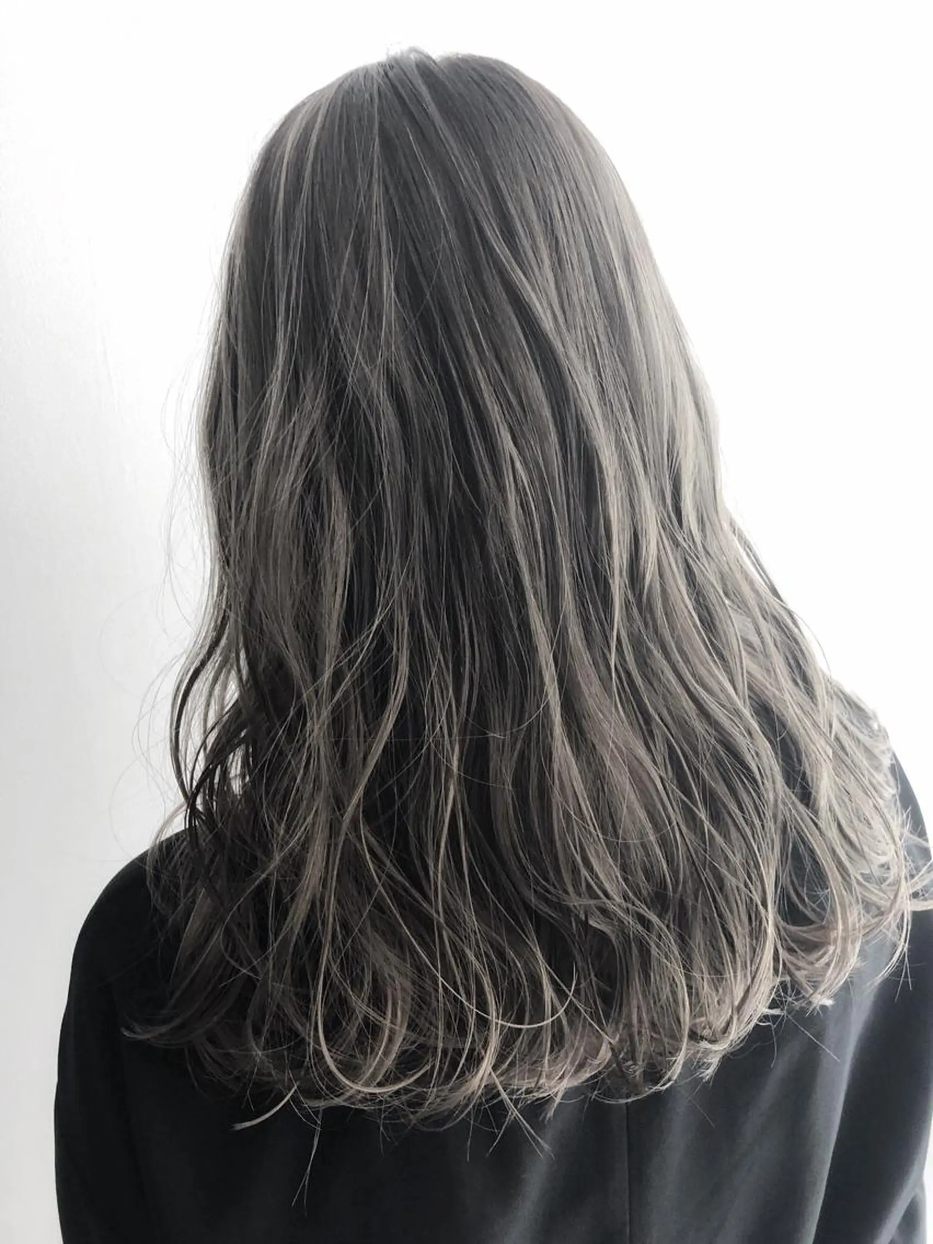 ロング カラー 髪にドラマを。biscohair所属・biscohair 髪にドラマを。のヘアスタイル