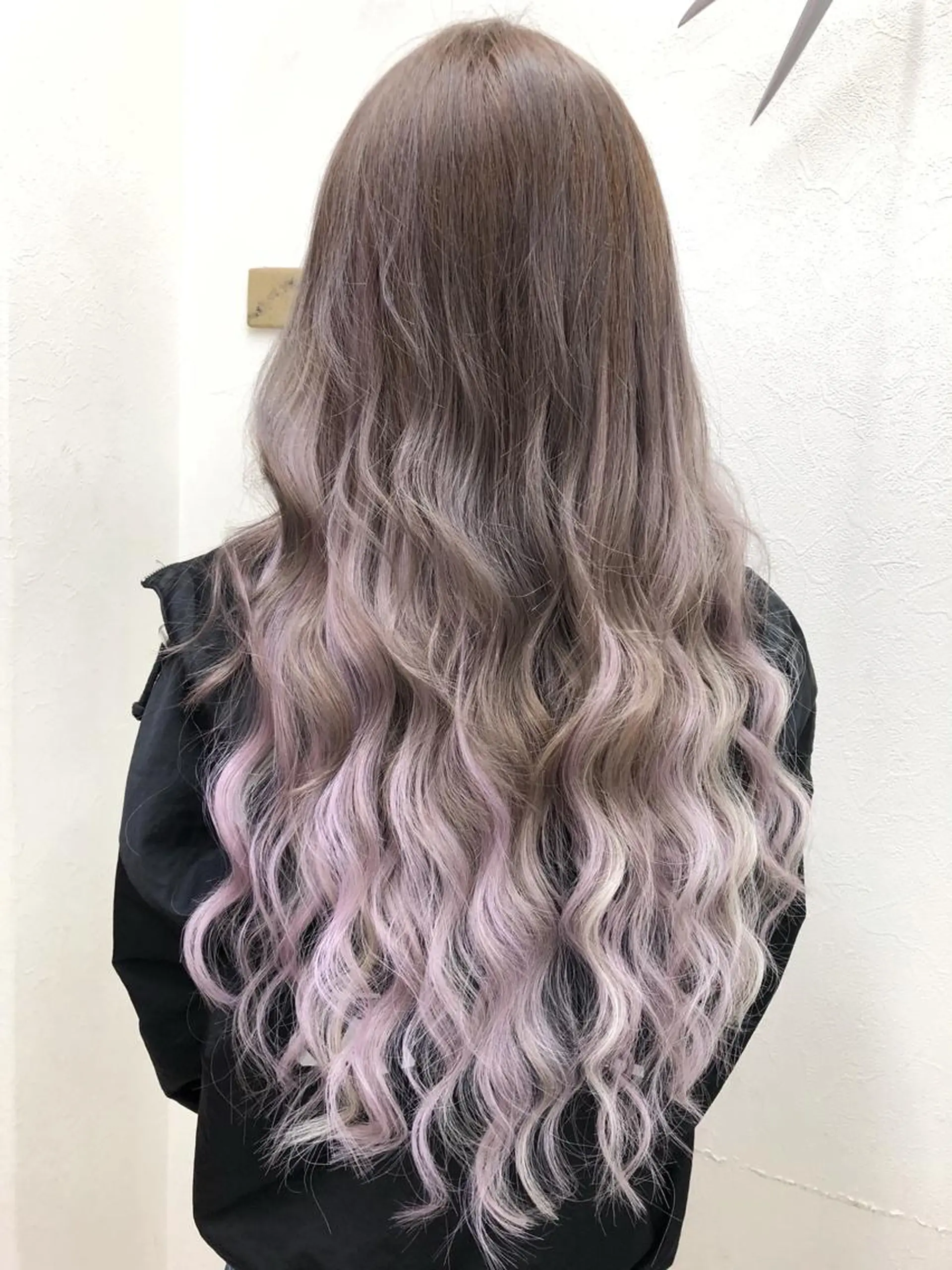 ロング カラー ヘアアレンジ アッシュ グラデーションカラー ハイライトカラー パープルカラー ハイライト ヘアカラー トリートメント エクステ 池袋🧡ダブルカラー /馴染ませエクステのヘアスタイル