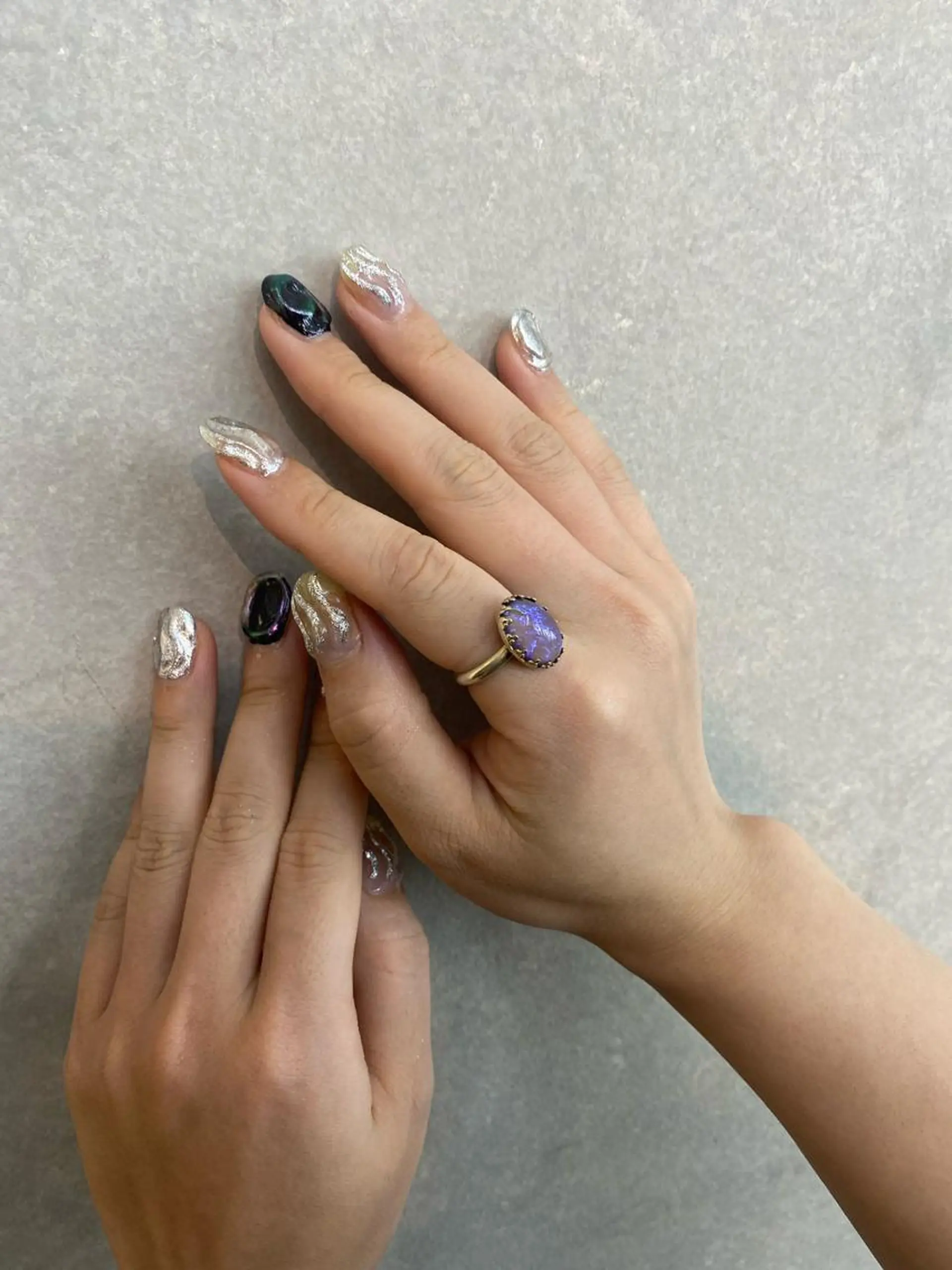 ネイル オーロラネイル ハンドネイル HARE &nail ☪️remiのヘアスタイル