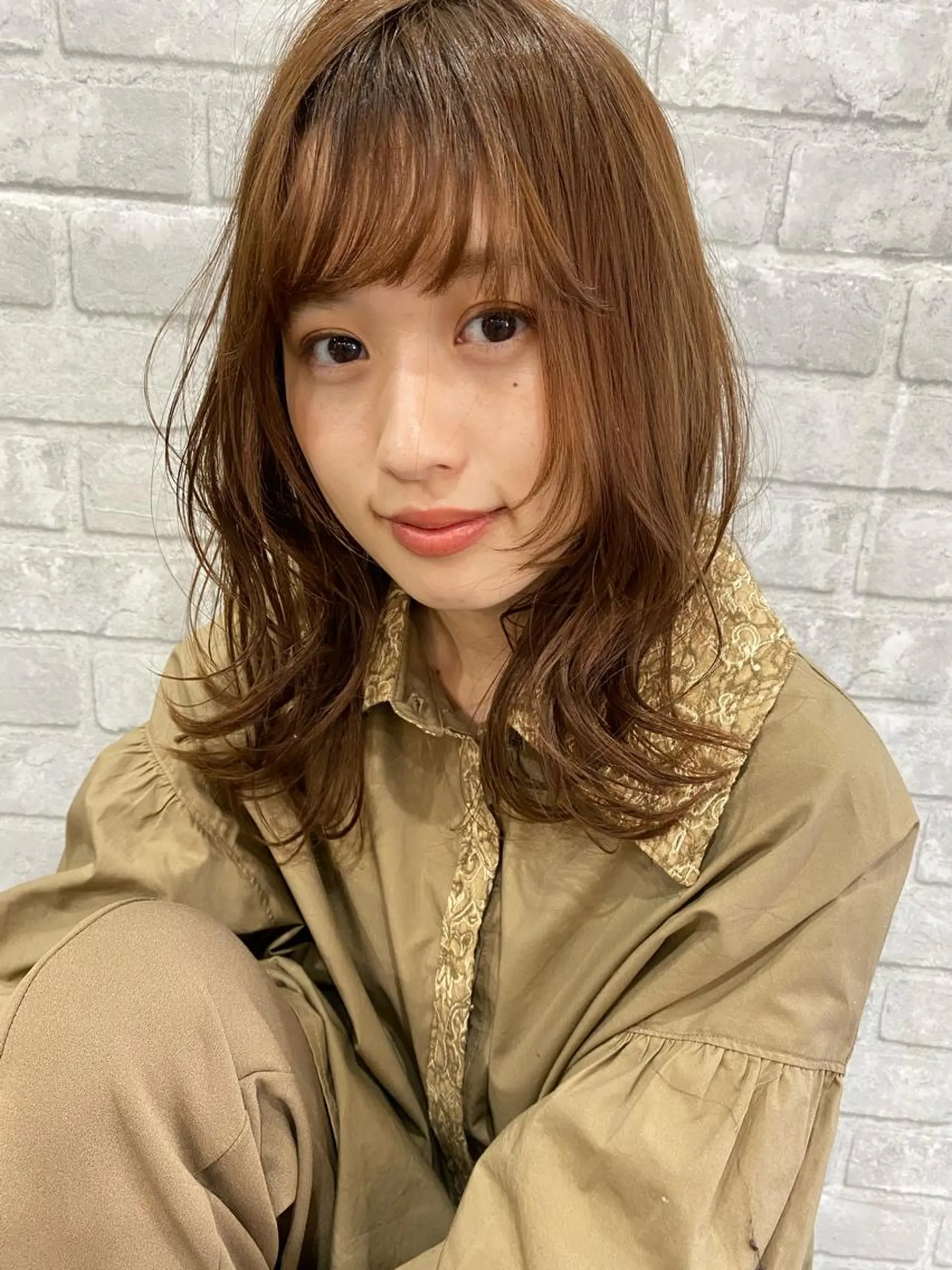 セミロング カット ヘアカラー Sherry所属・川尻 詩織のヘアスタイル