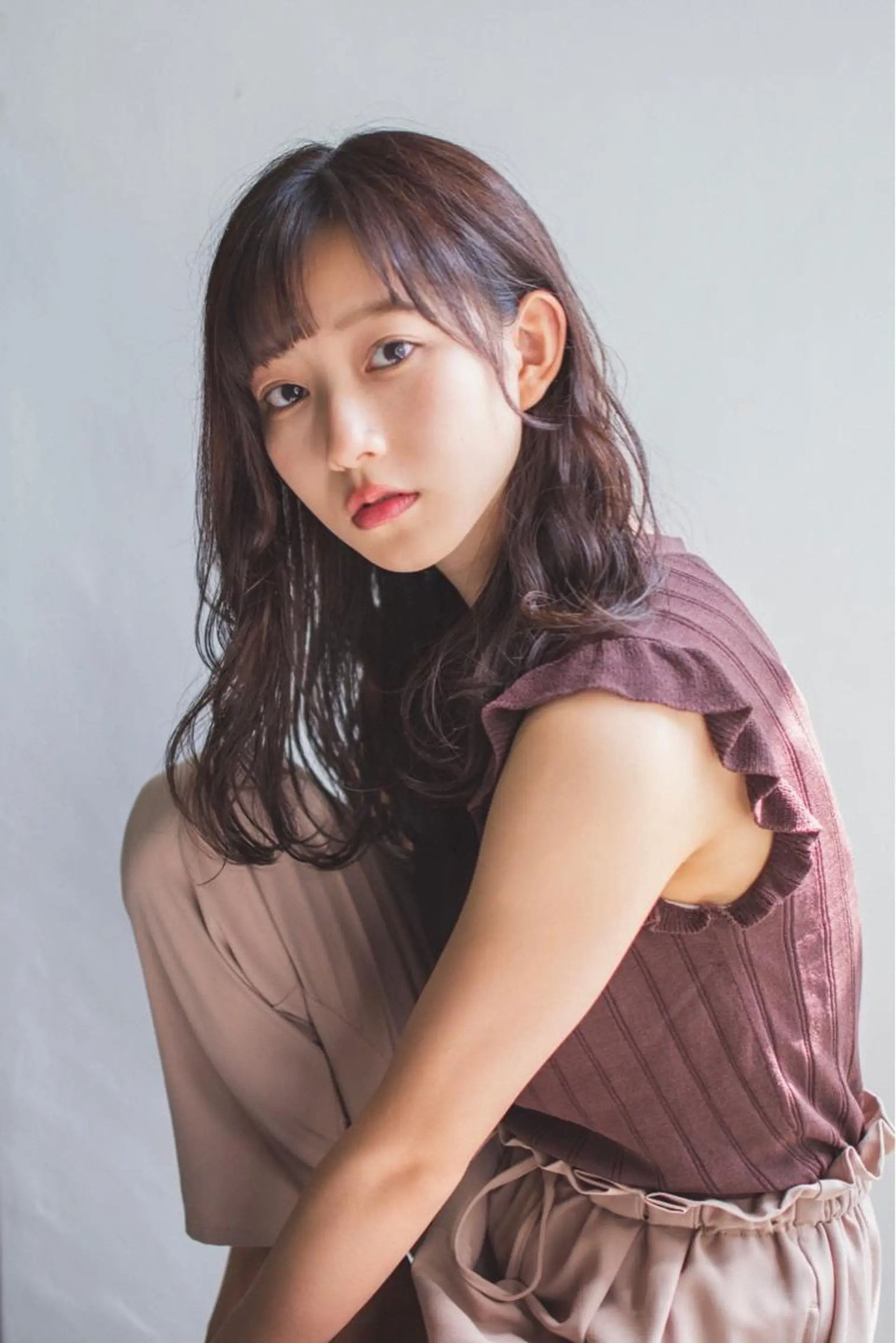 ミディアム カラー 前髪/顔周り /レイヤー/秋山 元のヘアスタイル