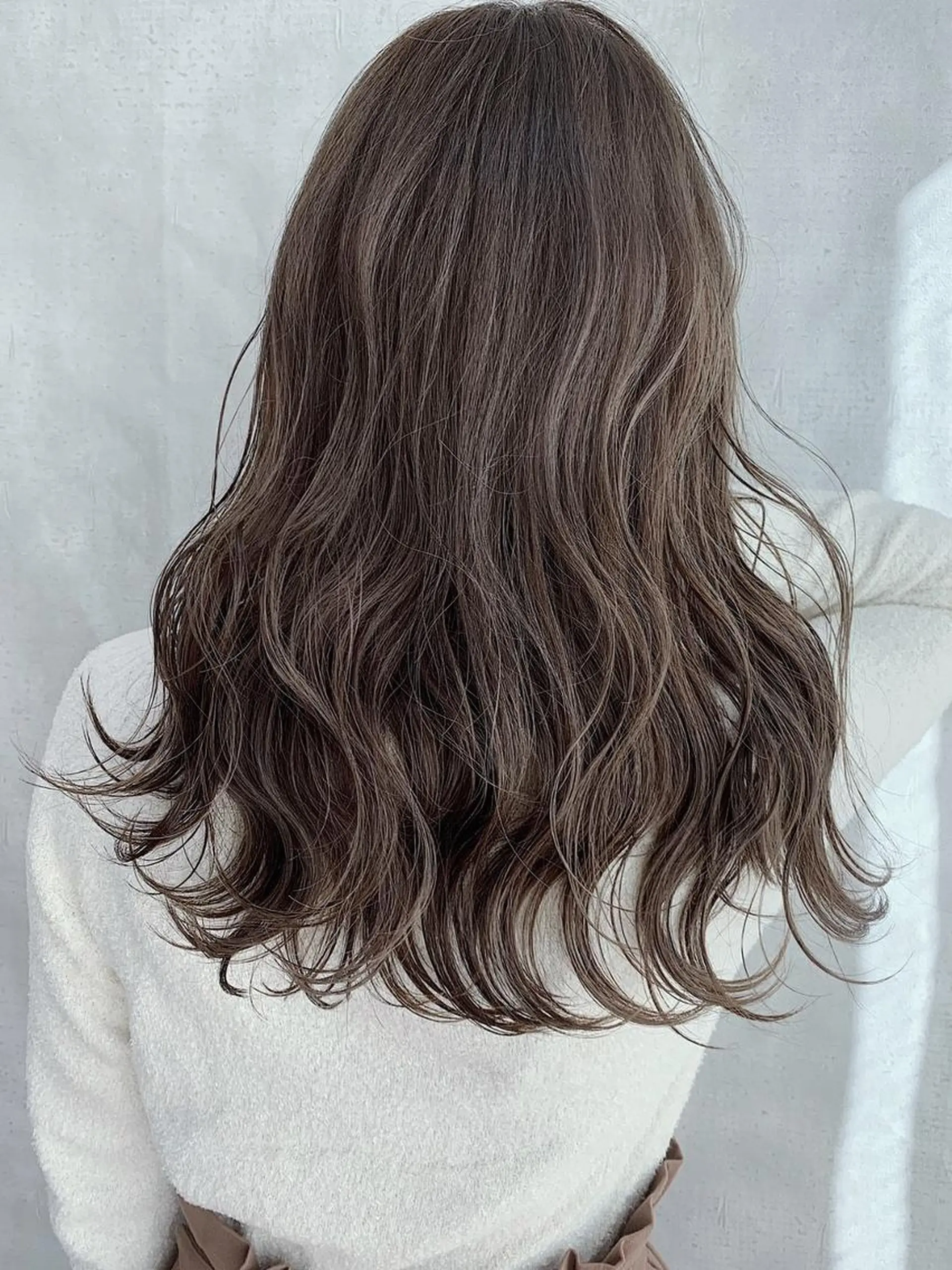 セミロング カラー MOU namba ムウナンバのヘアスタイル