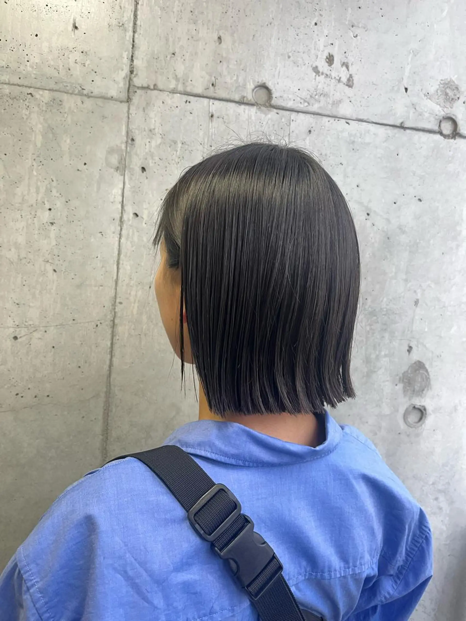 ショート カラー ブラウンカラー 透明感カラー グレージュ オリーブグレージュ オリーブグレー カット ヘアカラー トリートメント ヘッドスパ ヘアセット カジュアルを女っぽく 𝗮𝘆𝗮𝗰𝗼のヘアスタイル