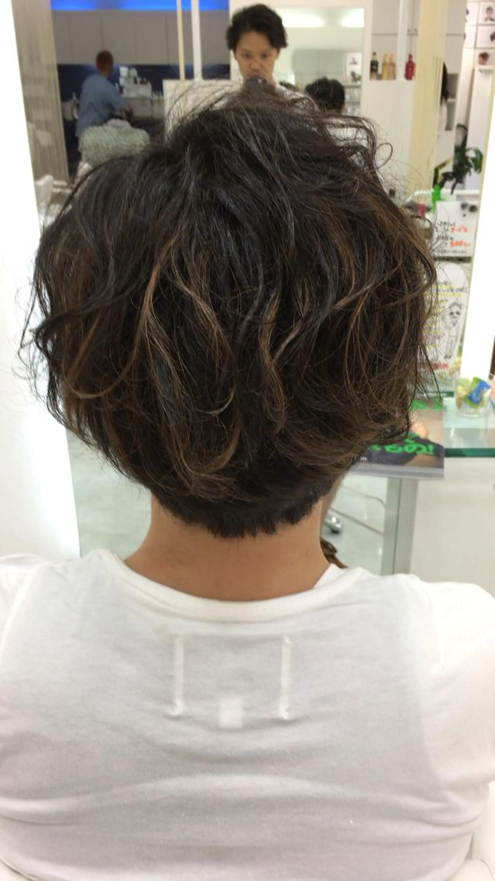 ショート カラー パーマ メンズ メンズハイライト メンズパーマ ツーブロック ハイライトカラー ハイライト 佐藤 祥太のヘアスタイル