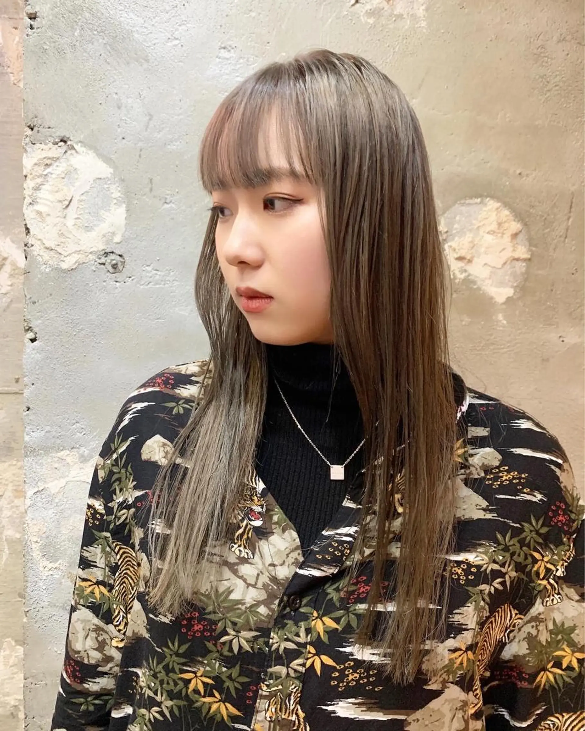 ミディアム カラー ミディアムパーマ ベージュカラー ブリーチ ダブルカラー ハイライトカラー カット ヘアカラー トリートメント tension 【テンション】のヘアスタイル