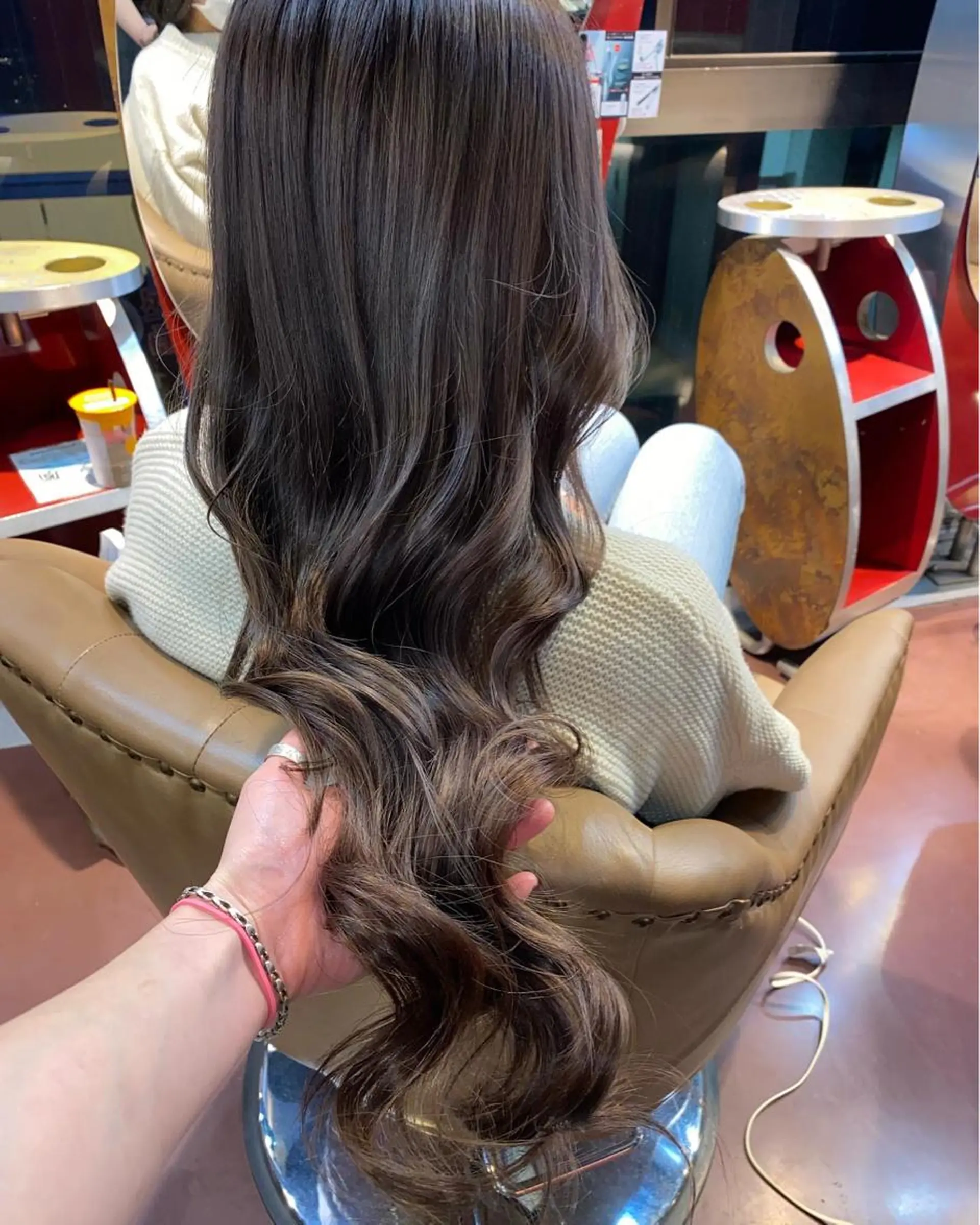 ロング カラー ENO ✨ハイトーン✨のヘアスタイル