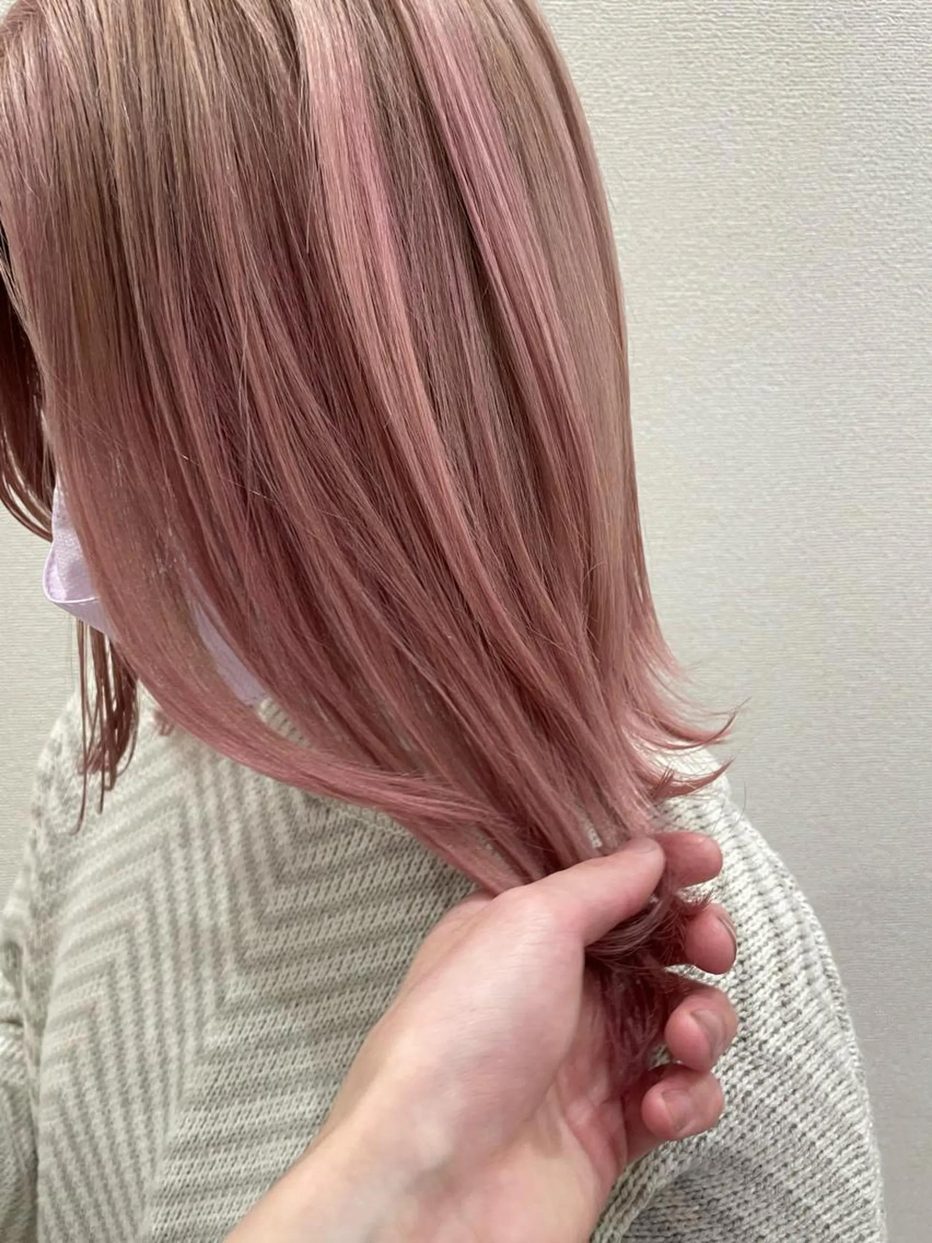 ミディアム カラー ピンクカラー i.+sapporo所属・ショート/レイヤー /札幌/小山内のヘアスタイル