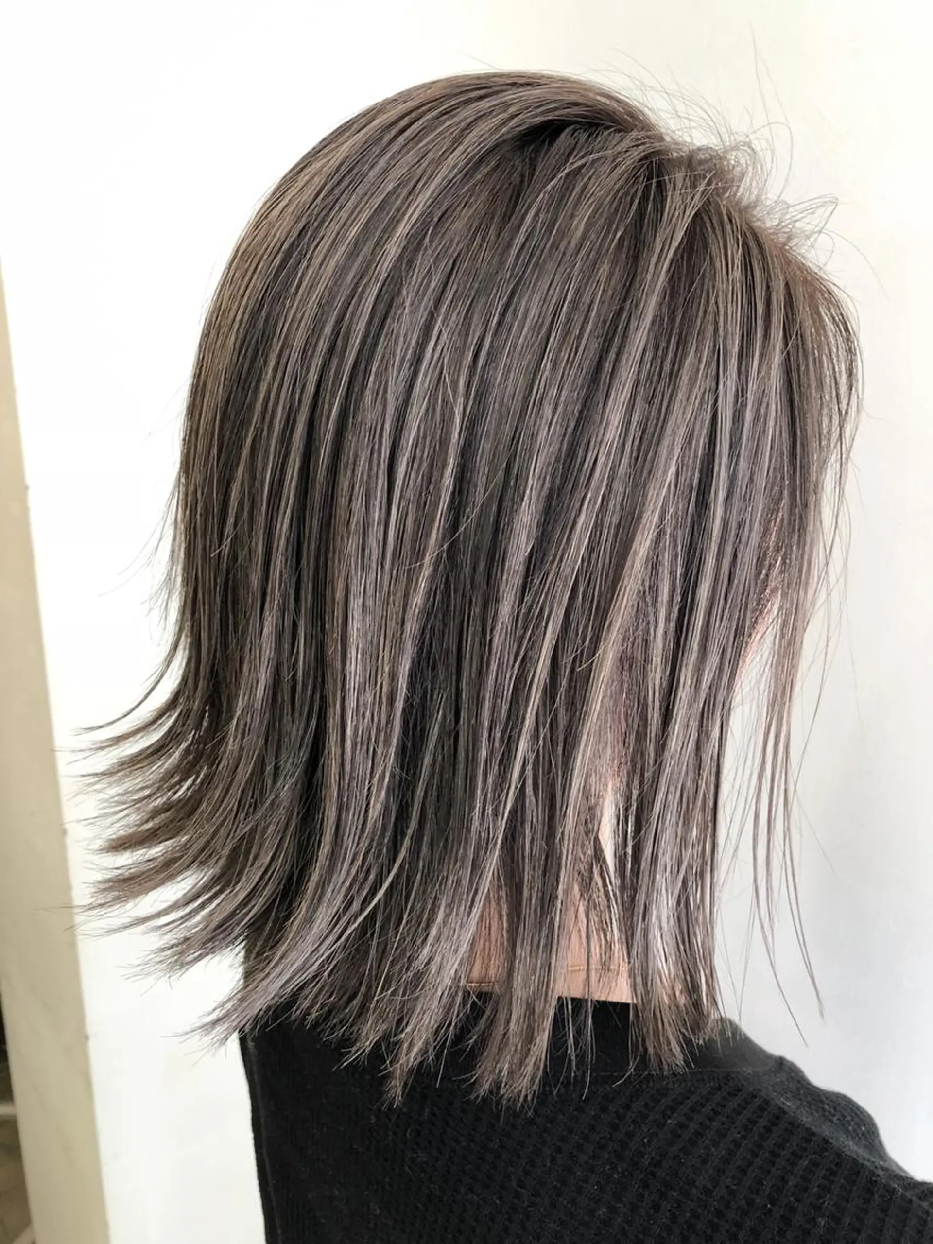 ミディアム カラー ハイライトカラー ボブ ハイライト 外ハネヘア カット ヘアカラー トリートメント WONK. ウォンク 心斎橋のヘアスタイル