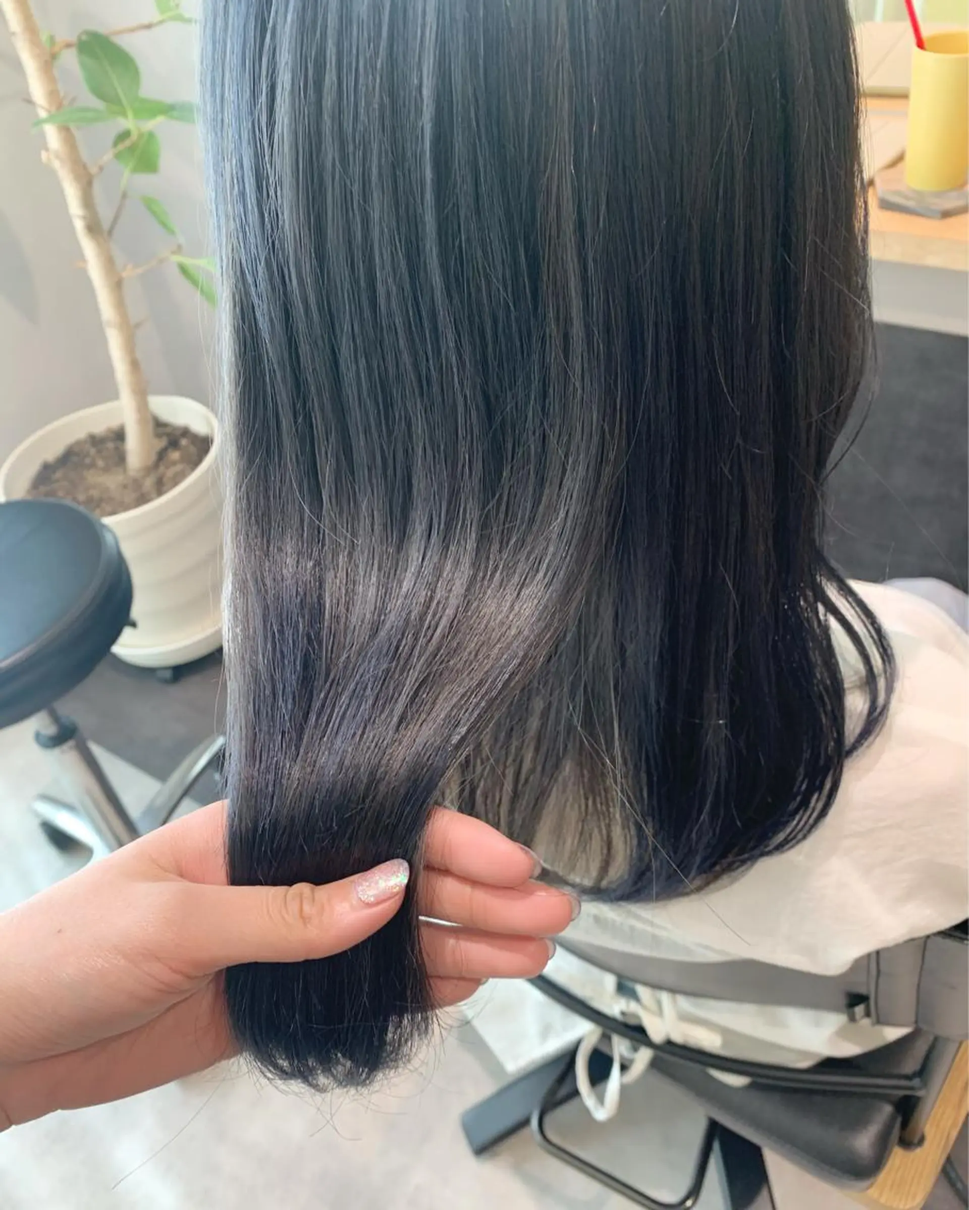 ミディアム カラー ブリーチ ブルーカラー カット ヘアカラー トリートメント hub hair レイヤー/透明感のヘアスタイル