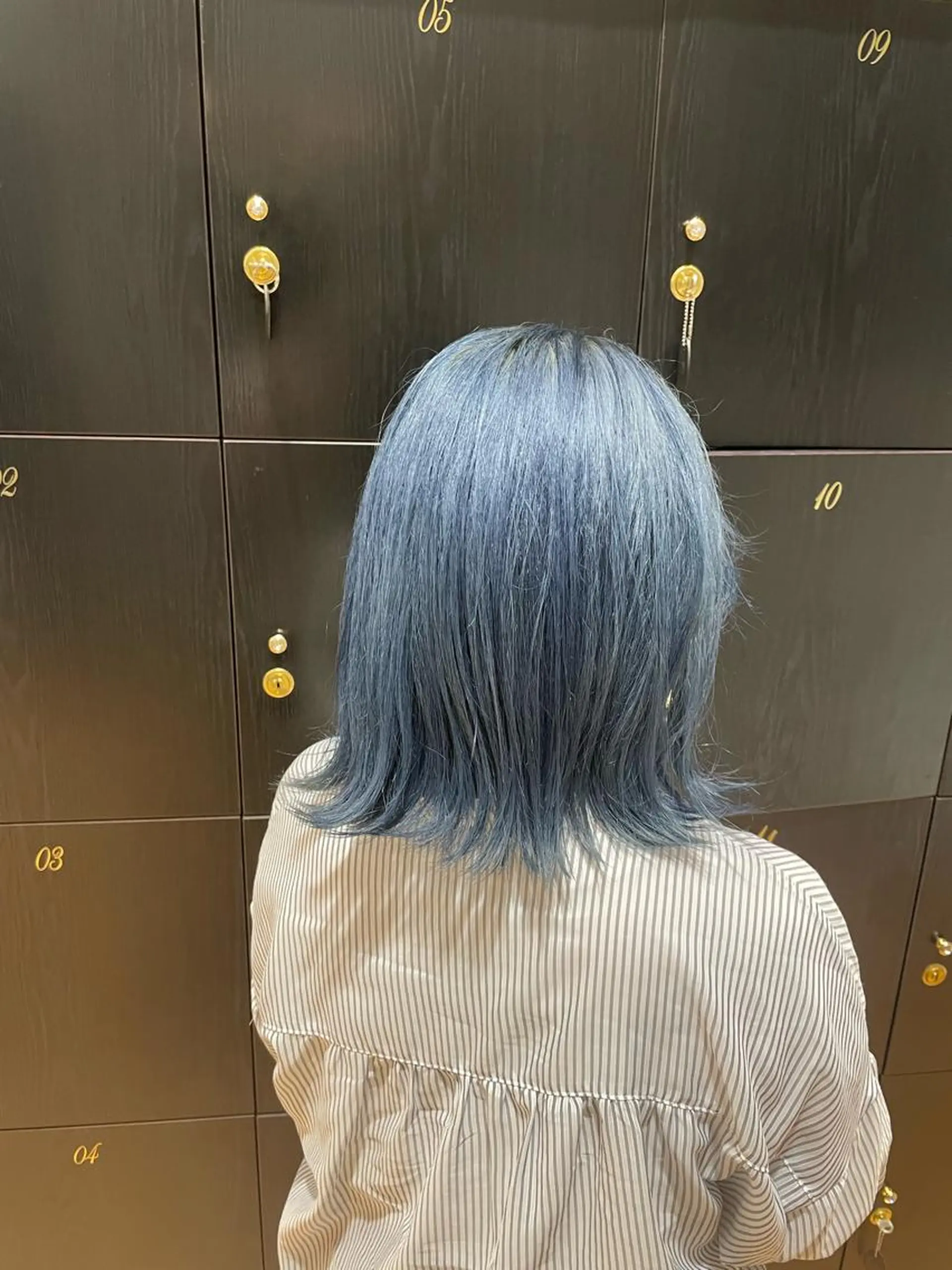 ロング カラー メンズ メンズブリーチ ブリーチ ブルーカラー Yuhi earth メンズスタイルのヘアスタイル