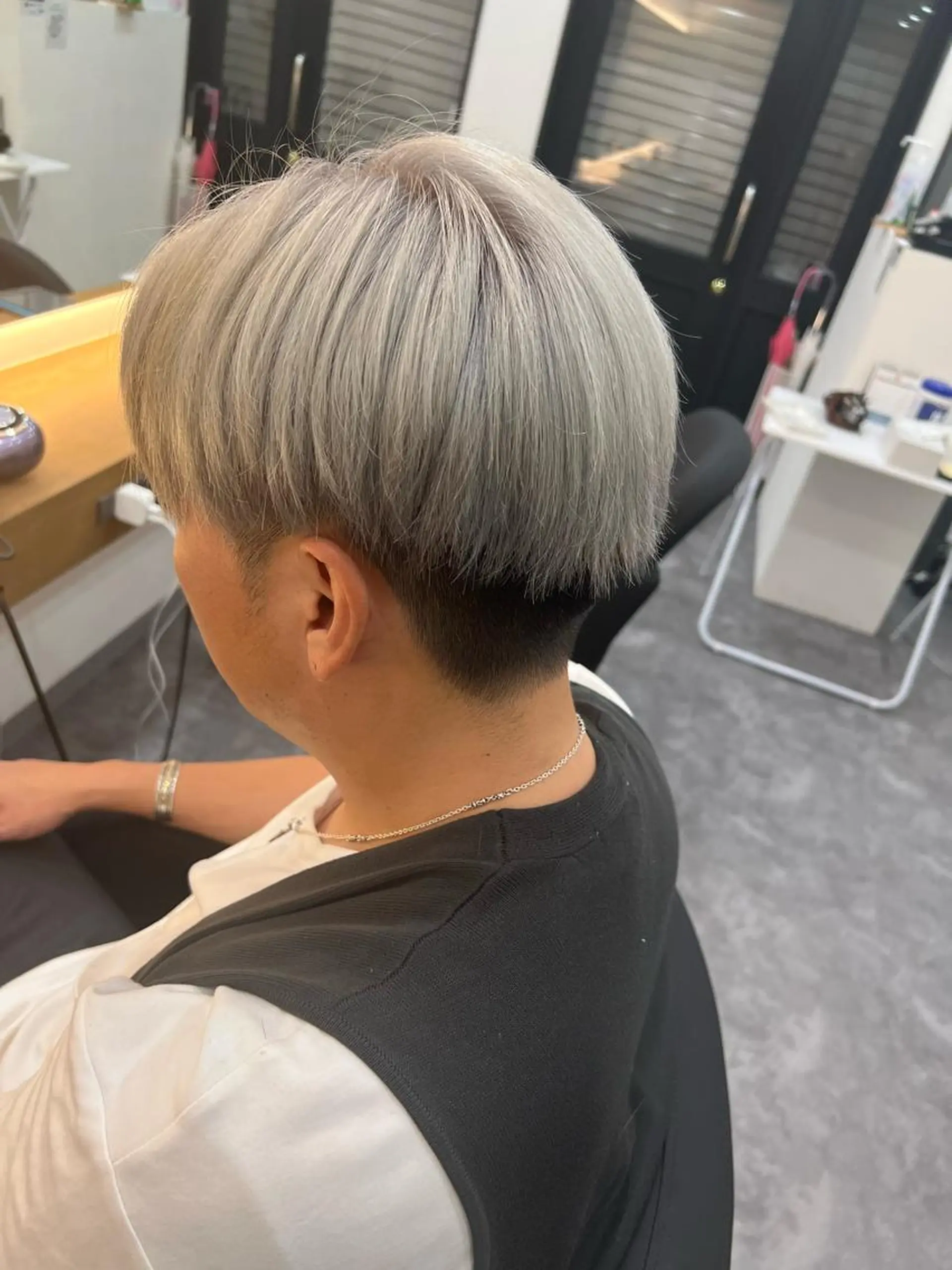 ショート カラー パーマ ヘアアレンジ メンズ ネイル マツエク・マツパ アイブロウ ショートボブ メンズブリーチ メンズハイライト メンズハイトーン メンズインナーカラー ヘアカラー トリートメント hair terrace M所属・村岡 芽衣のヘアスタイル