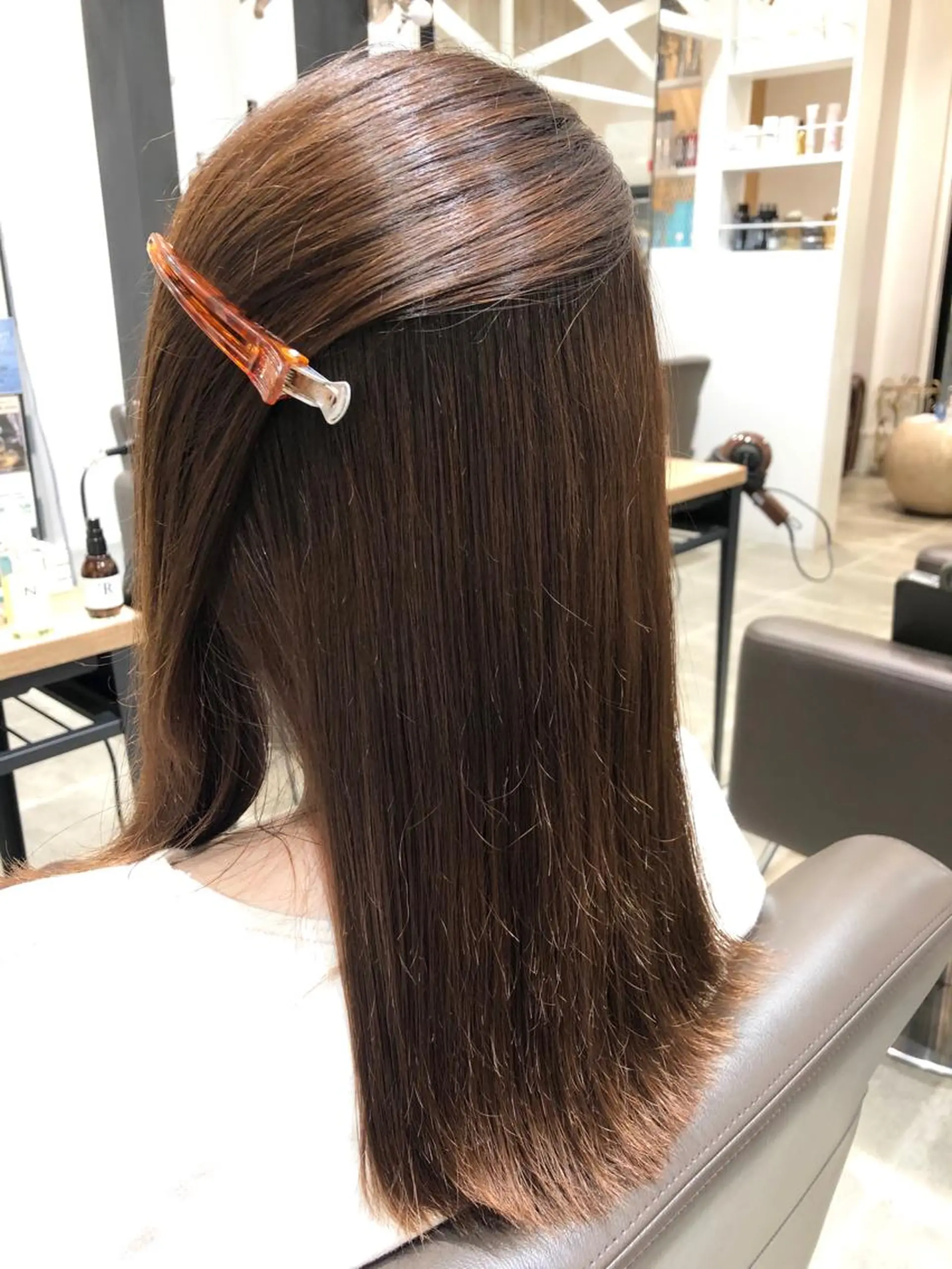 セミロング パーマ 細沼 葵のヘアスタイル