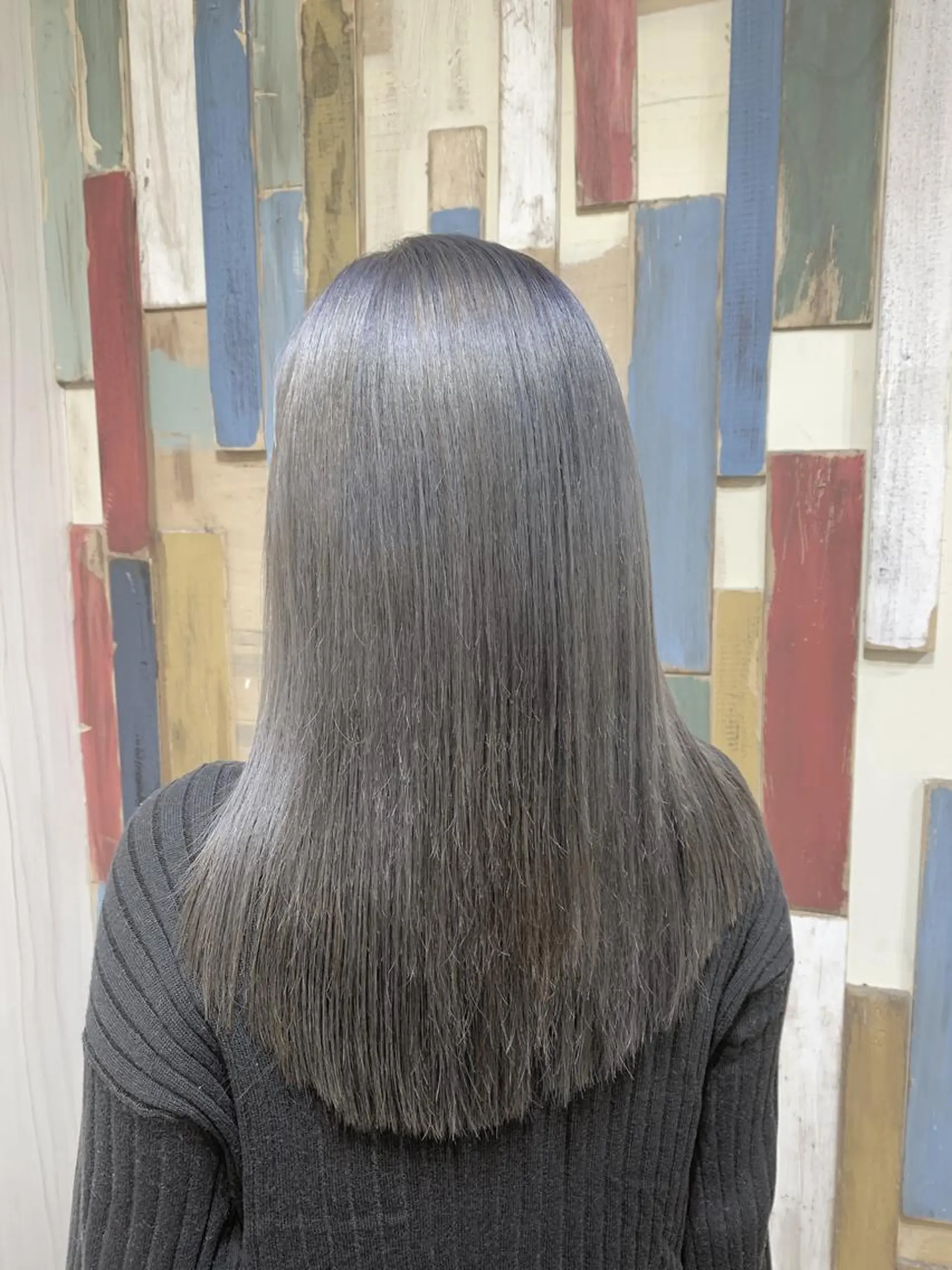 カラー 嶋村夏実🌼レイヤー 🌸白髪ぼかしのヘアスタイル