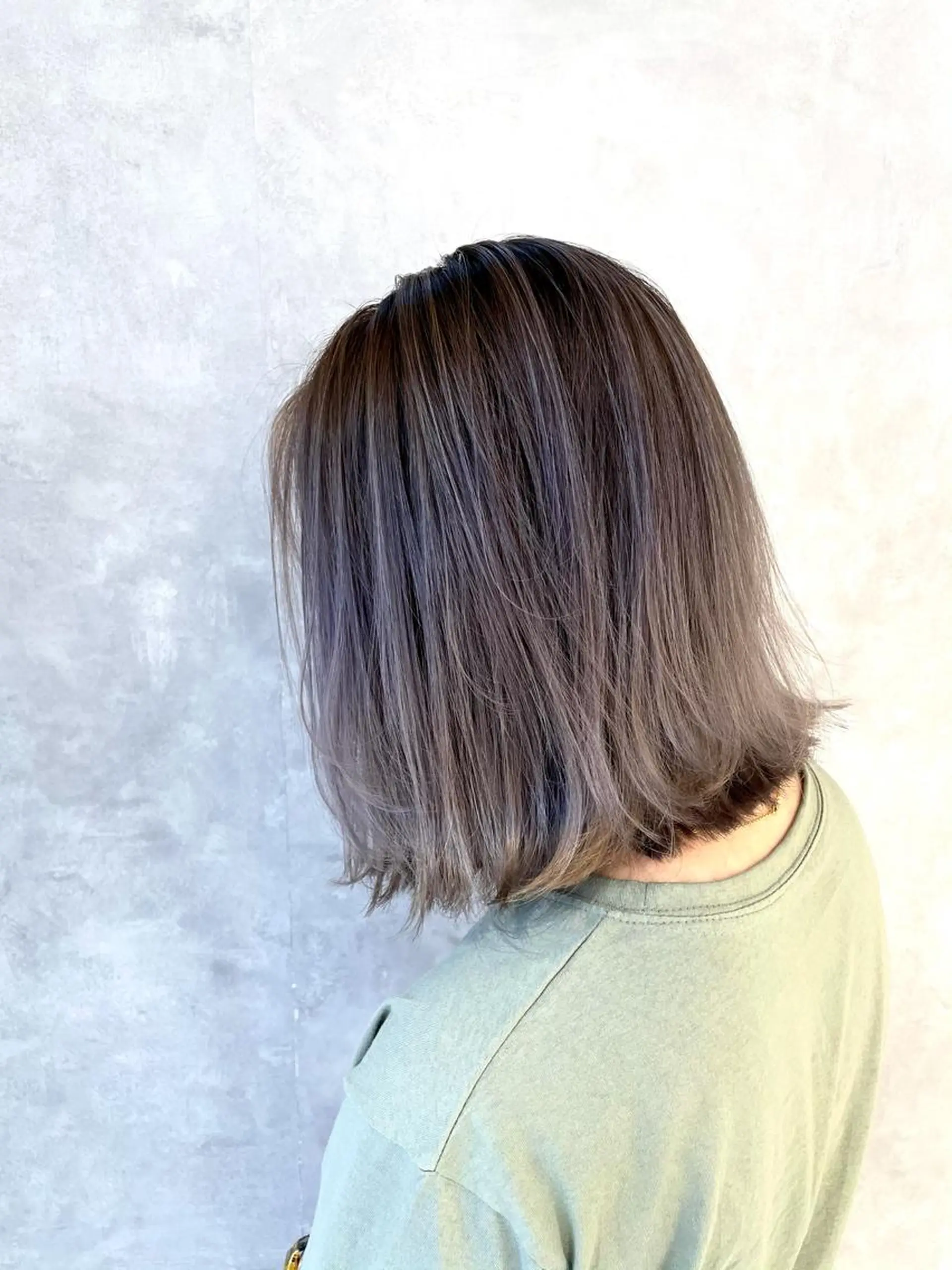 ミディアム カラー バレイヤージュ グラデーションカラー レイヤーカット 美髪カラー✨本間 貴広のヘアスタイル