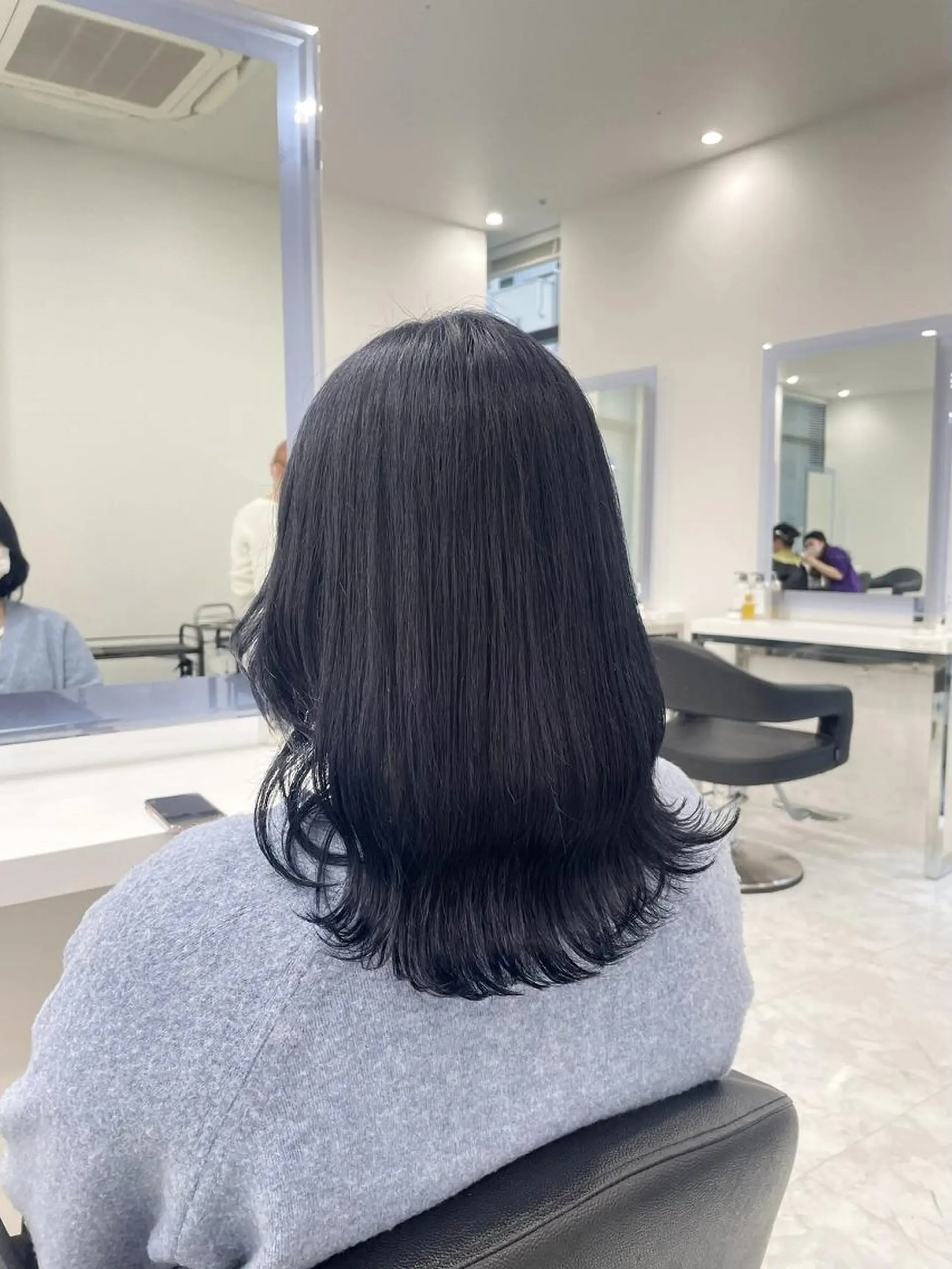 カラー ミディアム 🌈艶カラー/ 韓国風レイヤーカットのヘアスタイル